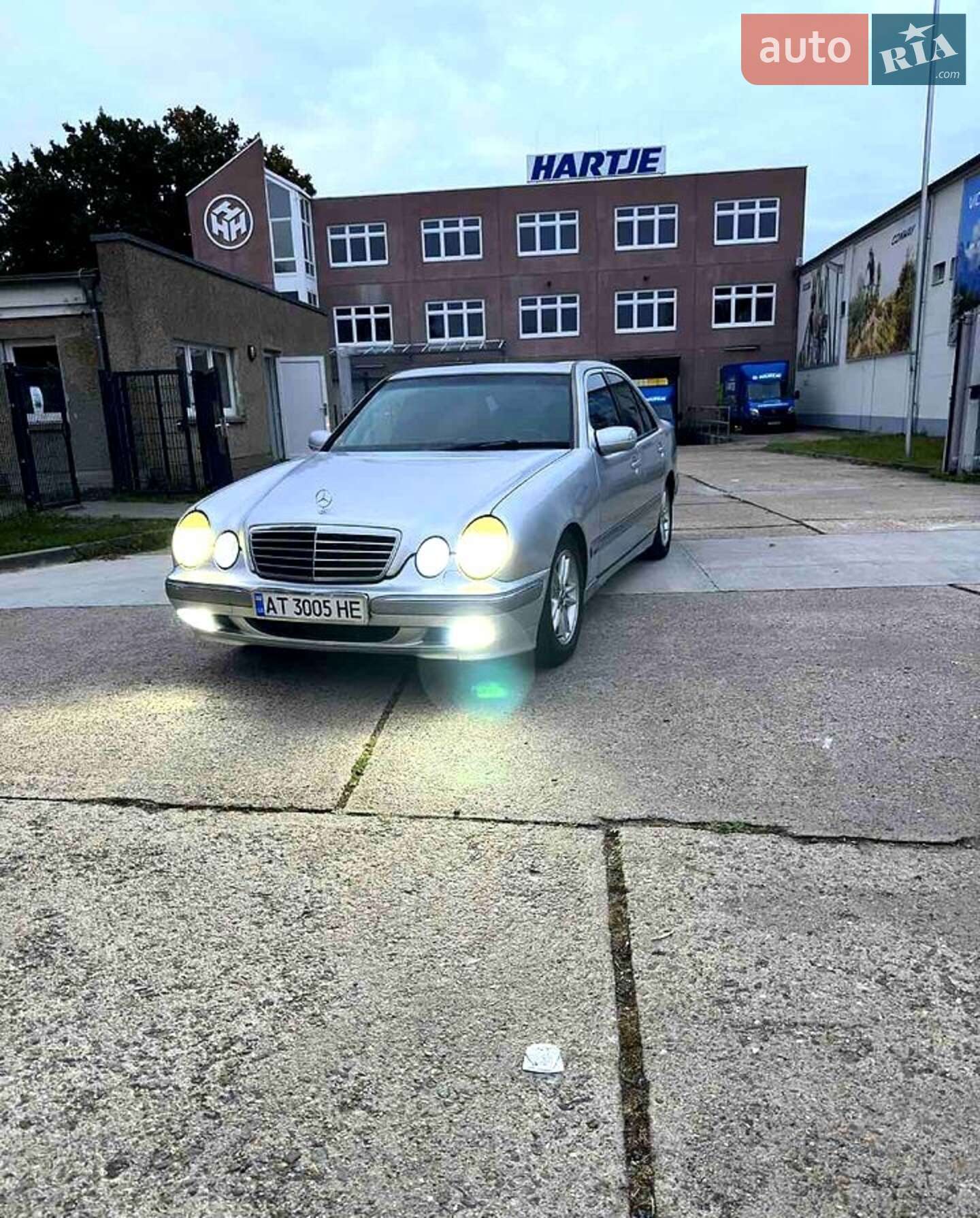 MERCEDES-BENZ E 200 1997