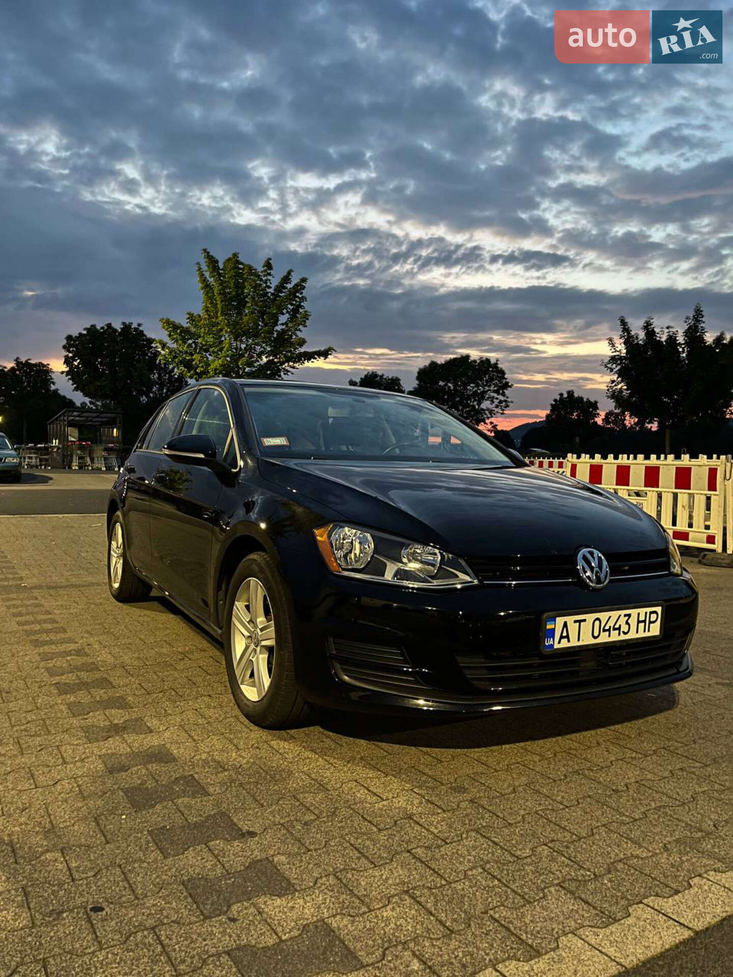 VOLKSWAGEN GOLF 2016