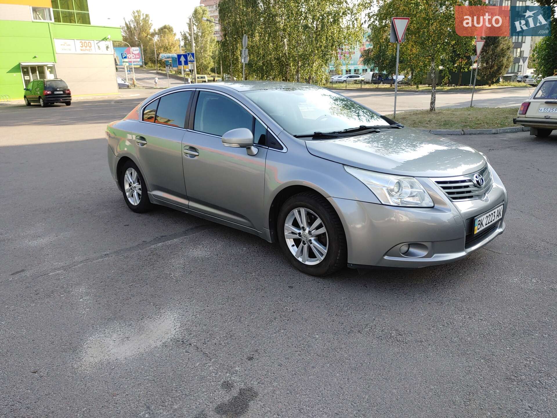 TOYOTA AVENSIS 2011
