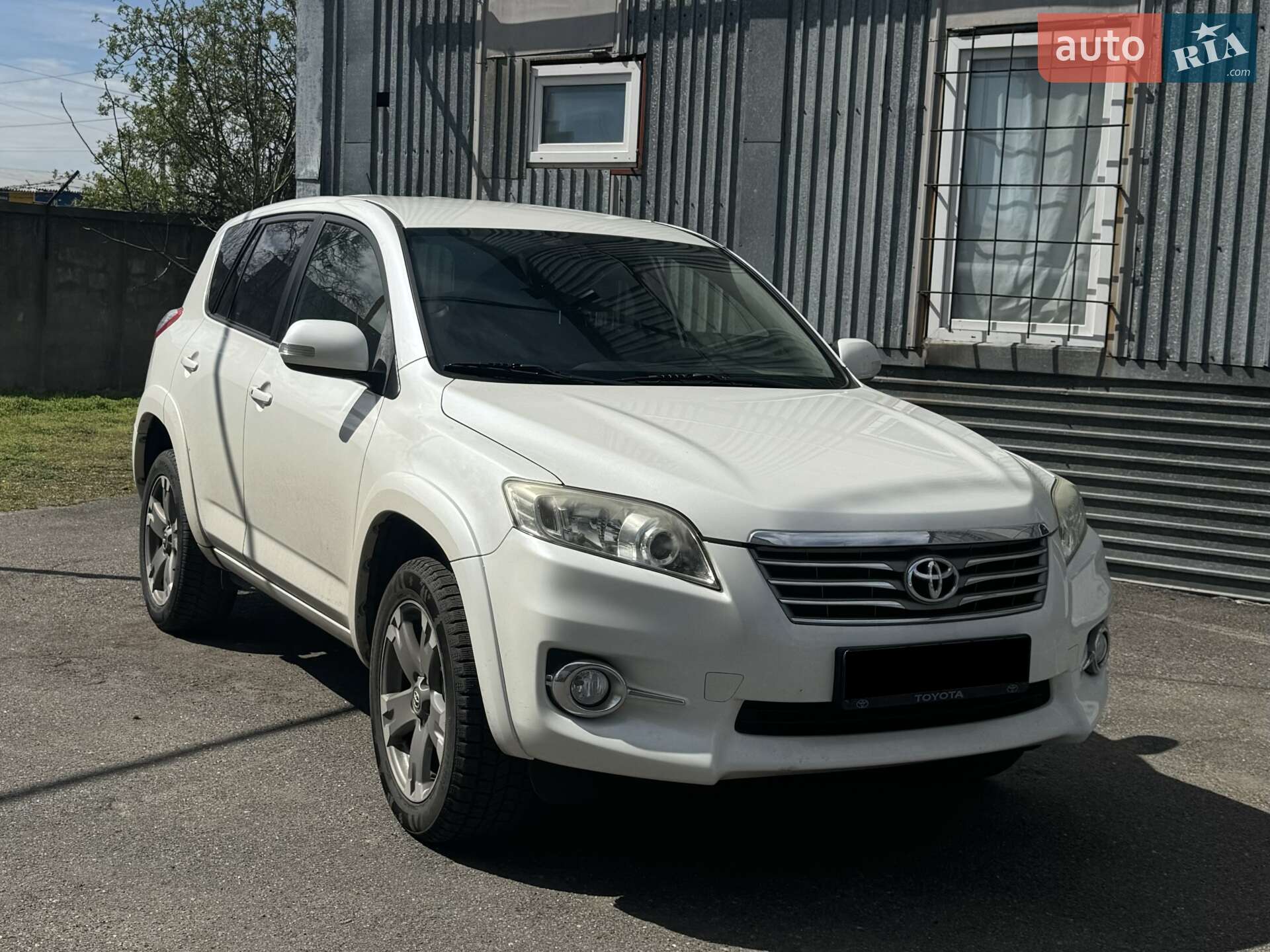TOYOTA RAV4 2011