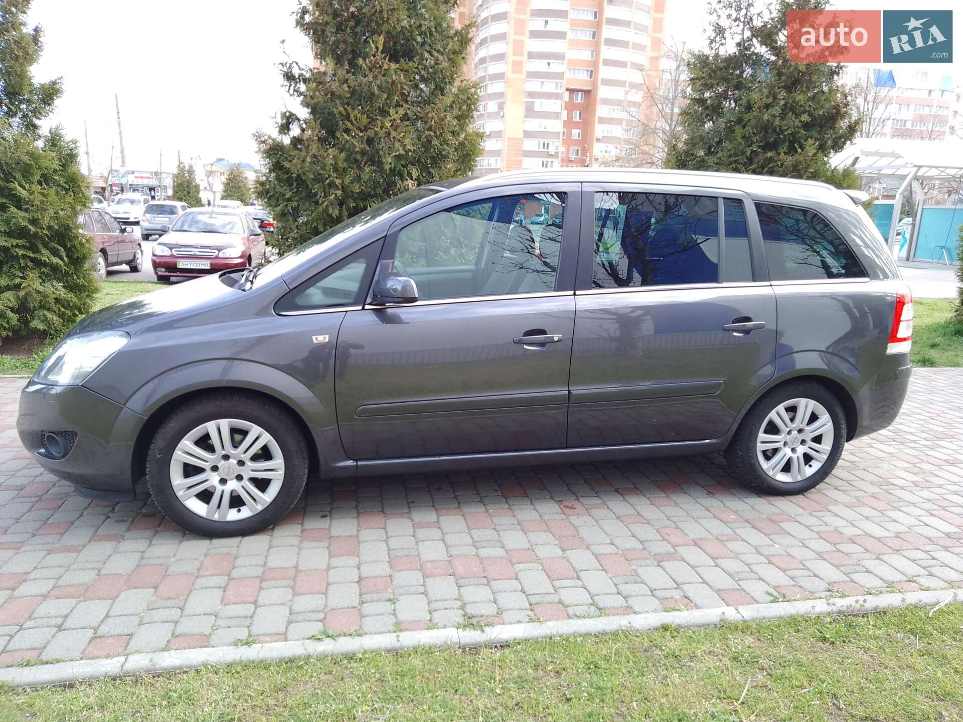 OPEL ZAFIRA 2009