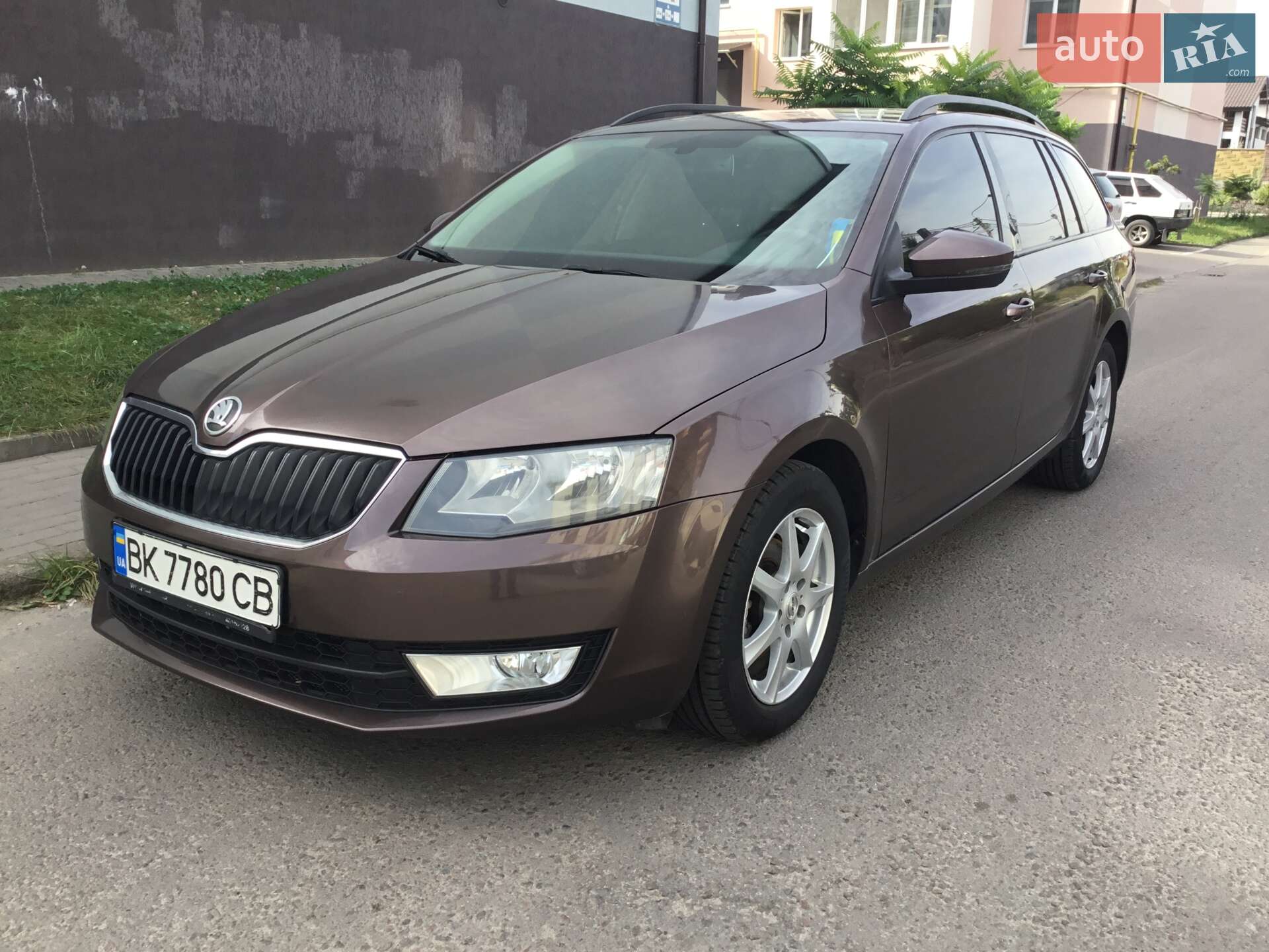 Головне фото звіту автомобіля SKODA OCTAVIA 2014