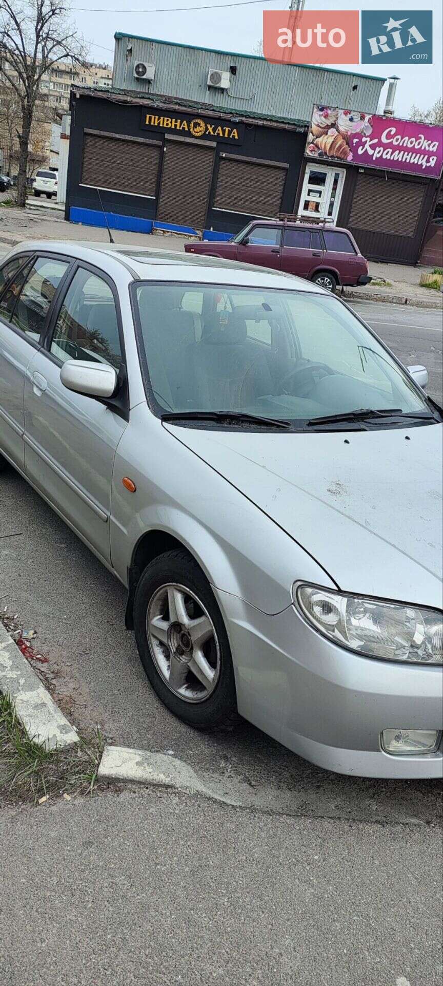 MAZDA 323 2003