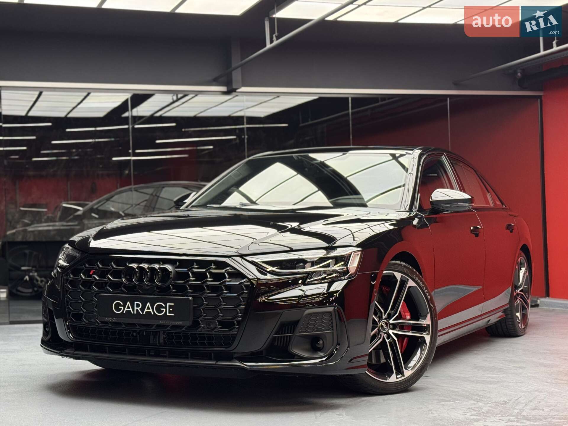 AUDI S8 2024