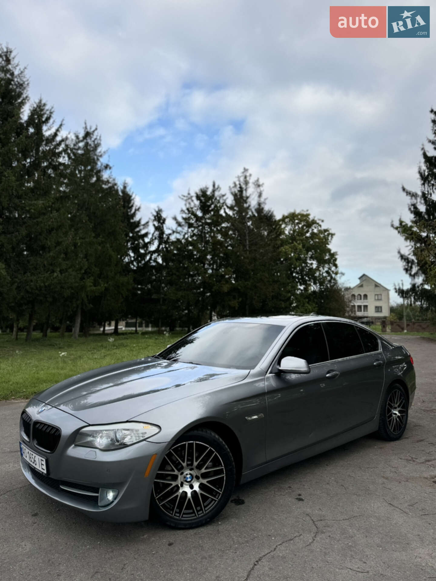 BMW 528I 2011