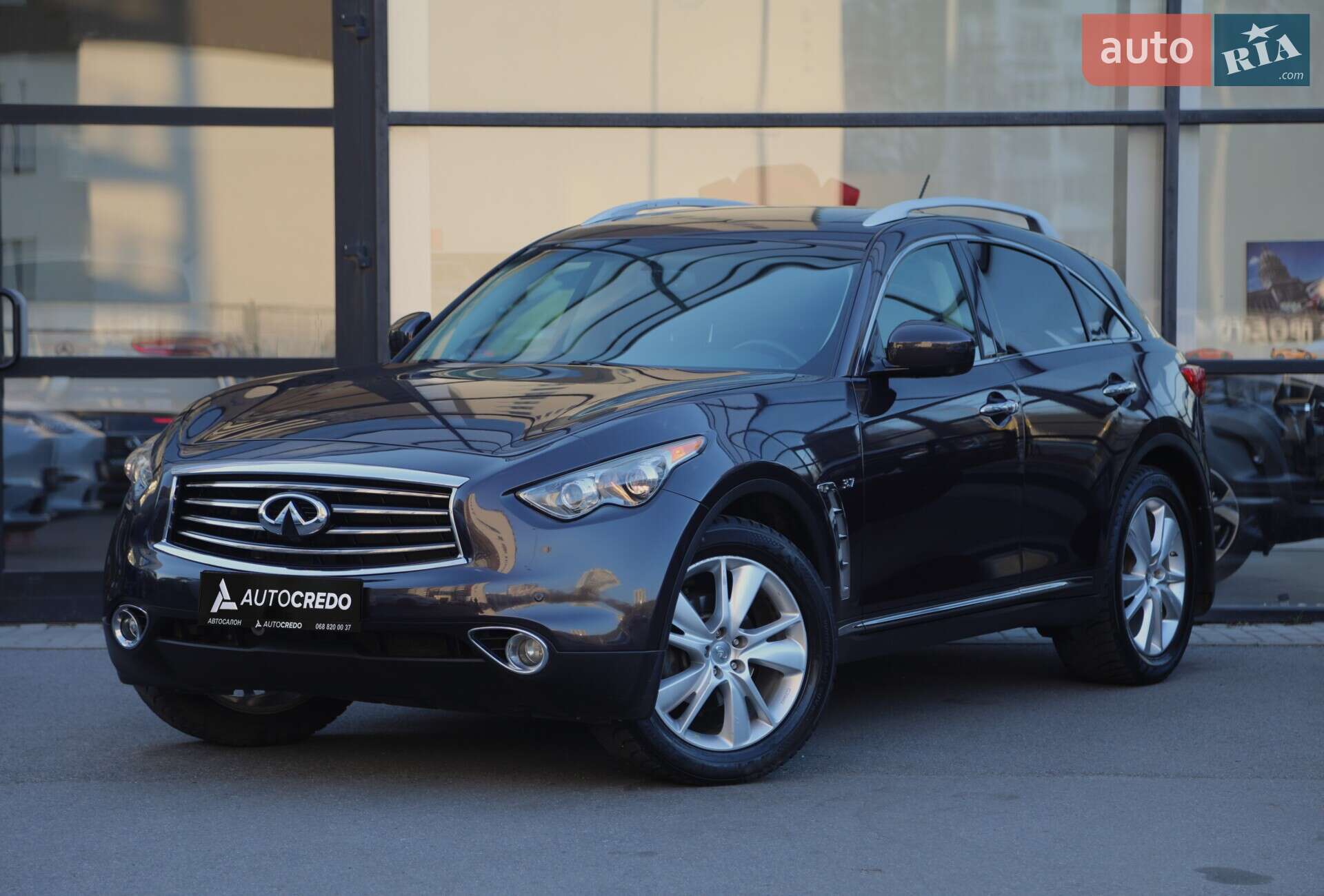 INFINITI QX70 2014