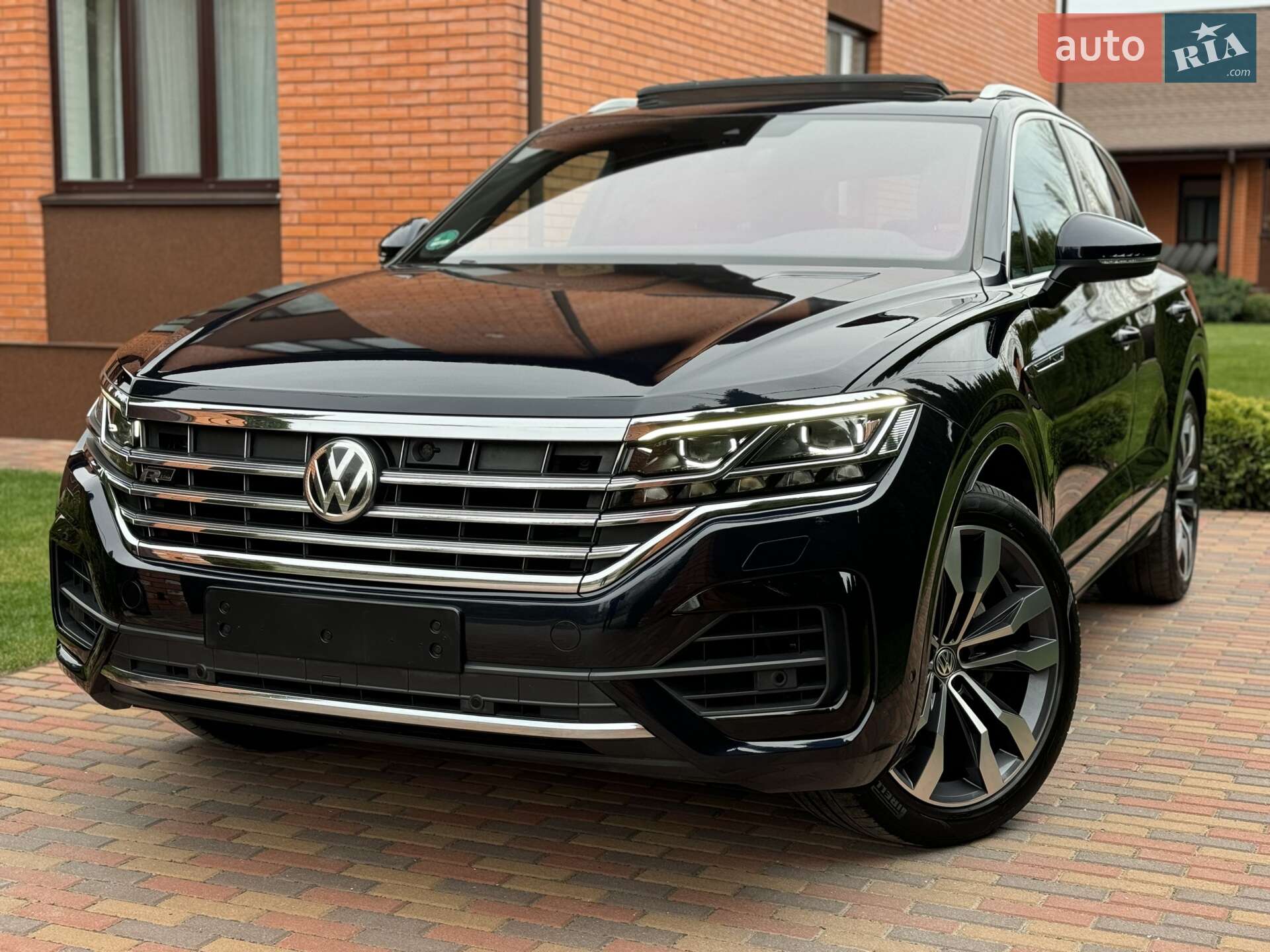 VOLKSWAGEN TOUAREG 2019