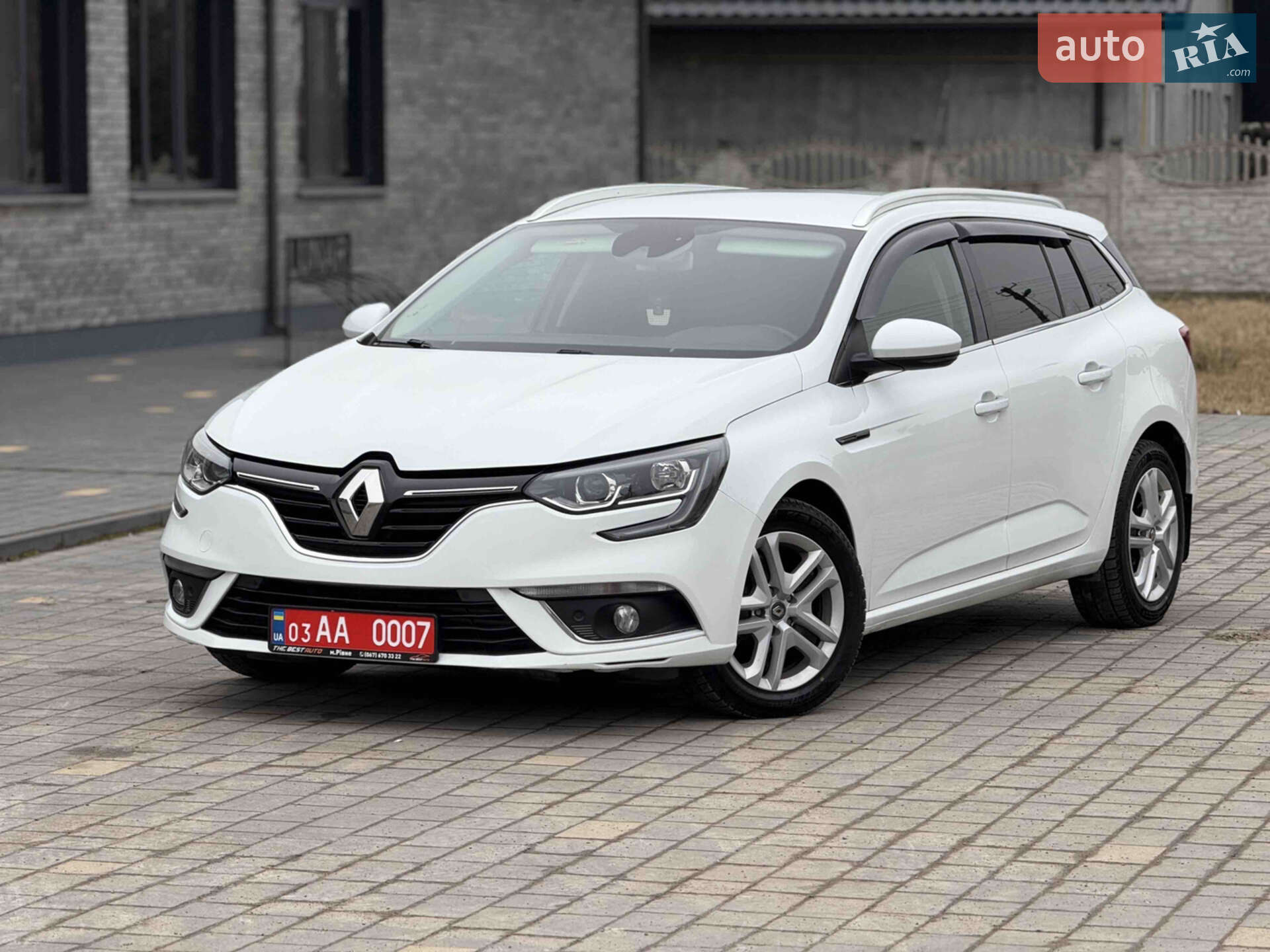 Головне фото звіту автомобіля RENAULT MEGANE 2018