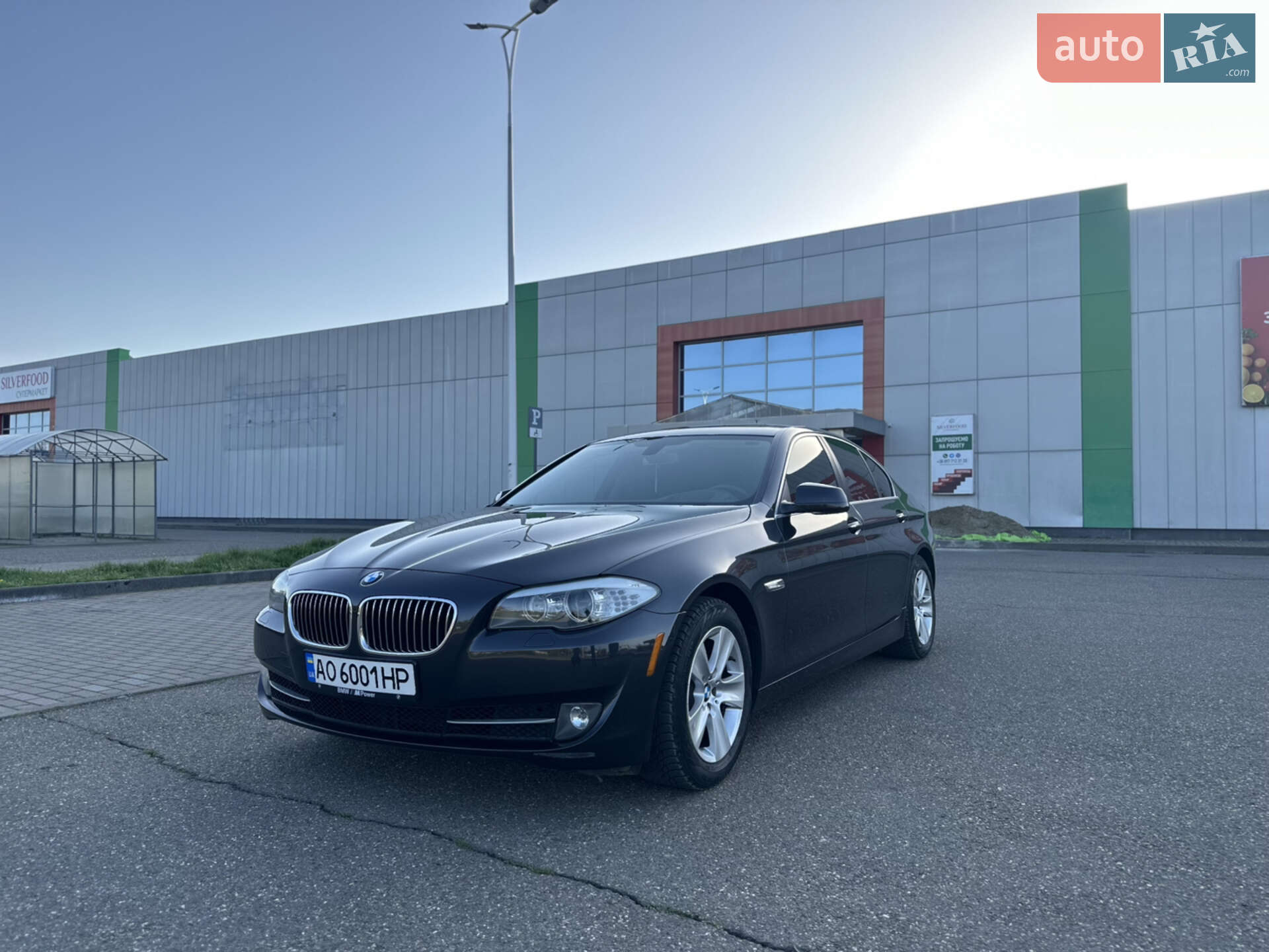 Головне фото звіту автомобіля BMW 528XI 2013