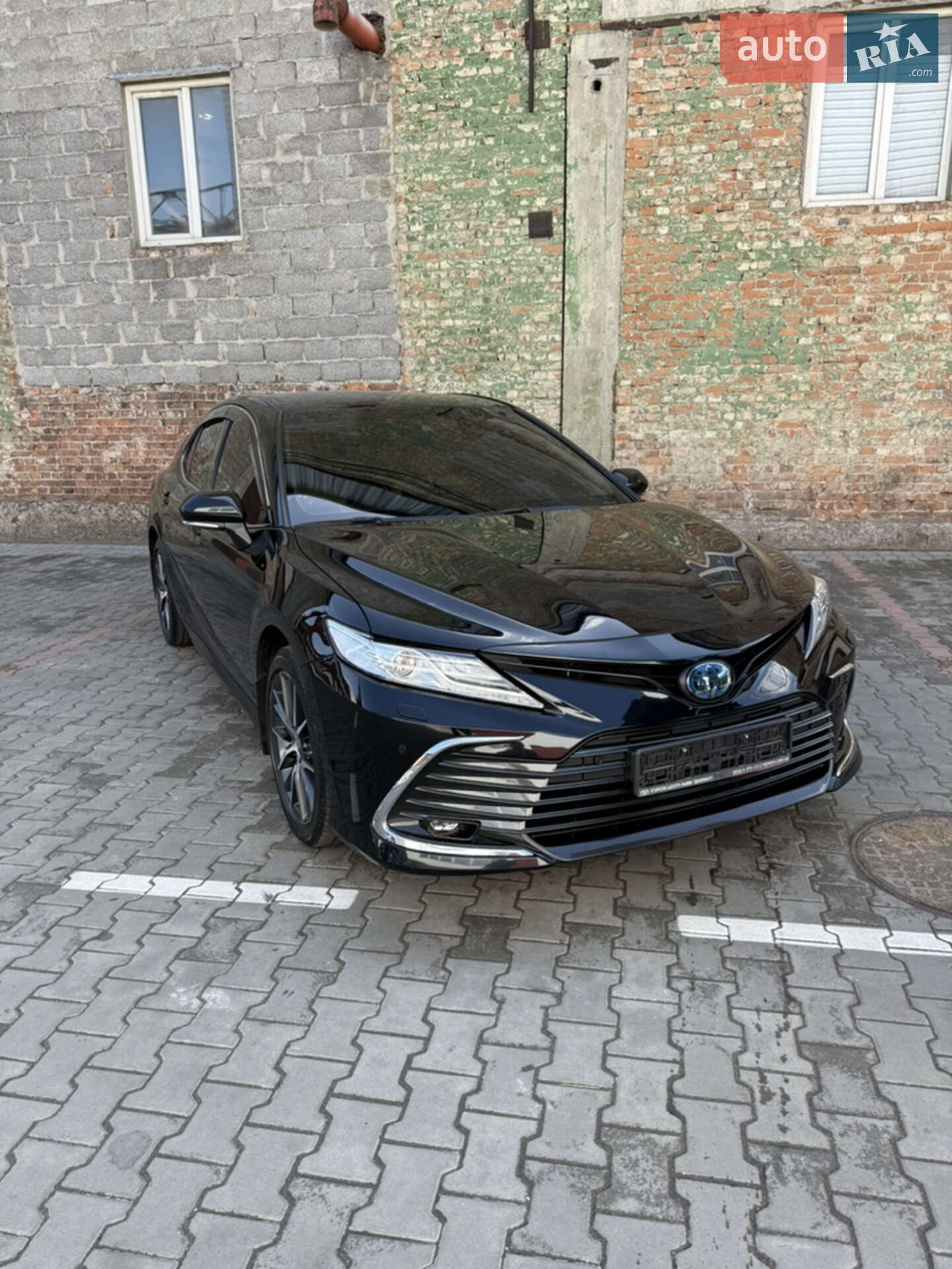 TOYOTA CAMRY