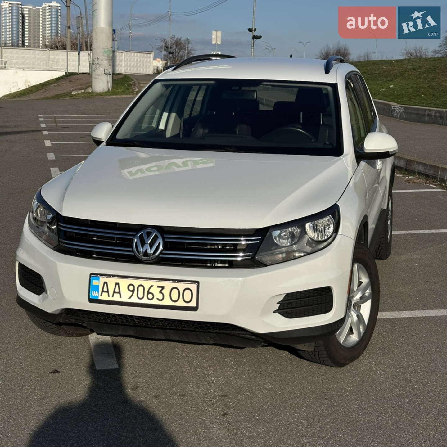 VOLKSWAGEN TIGUAN 2016
