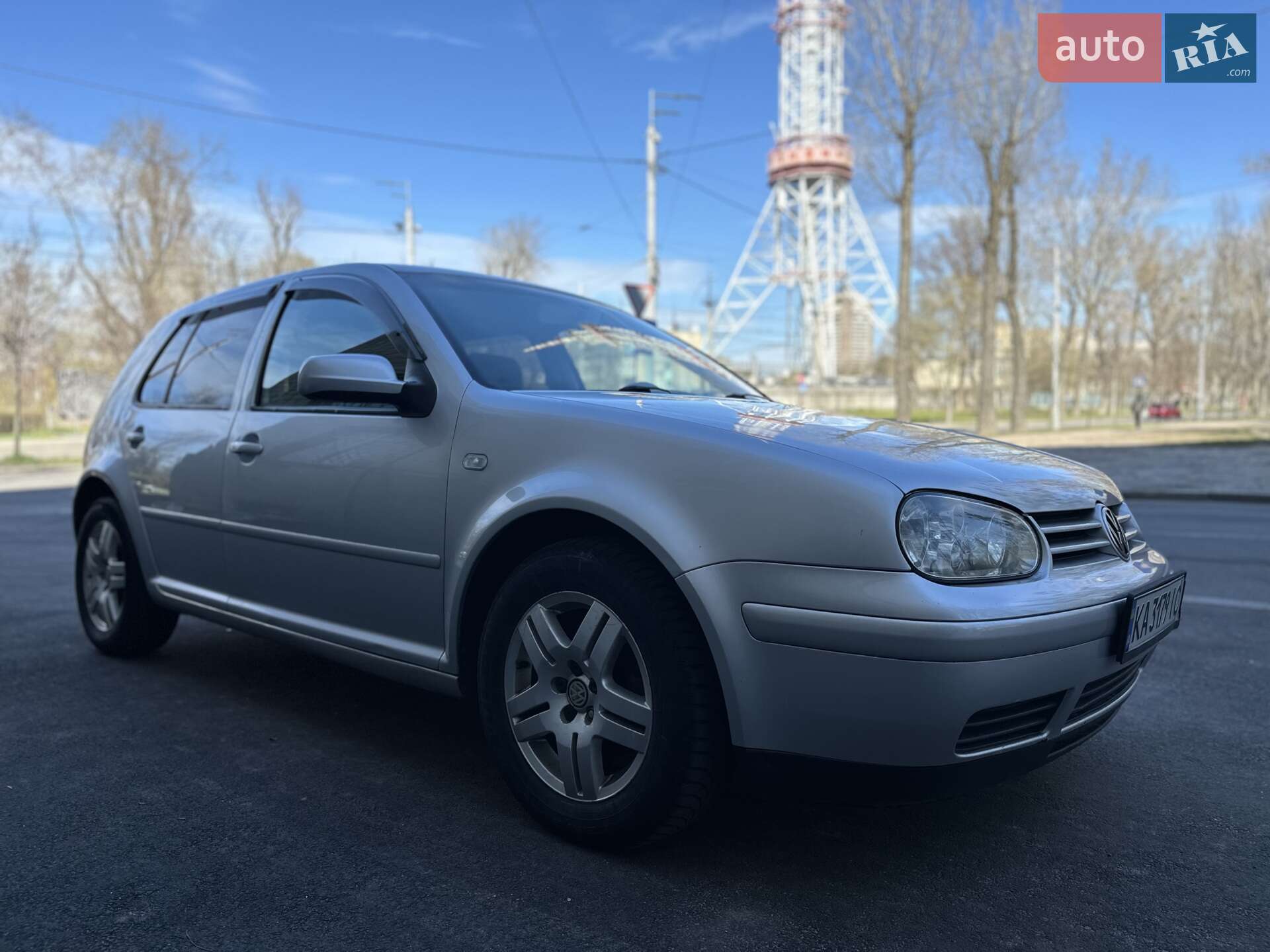 VOLKSWAGEN GOLF 2003