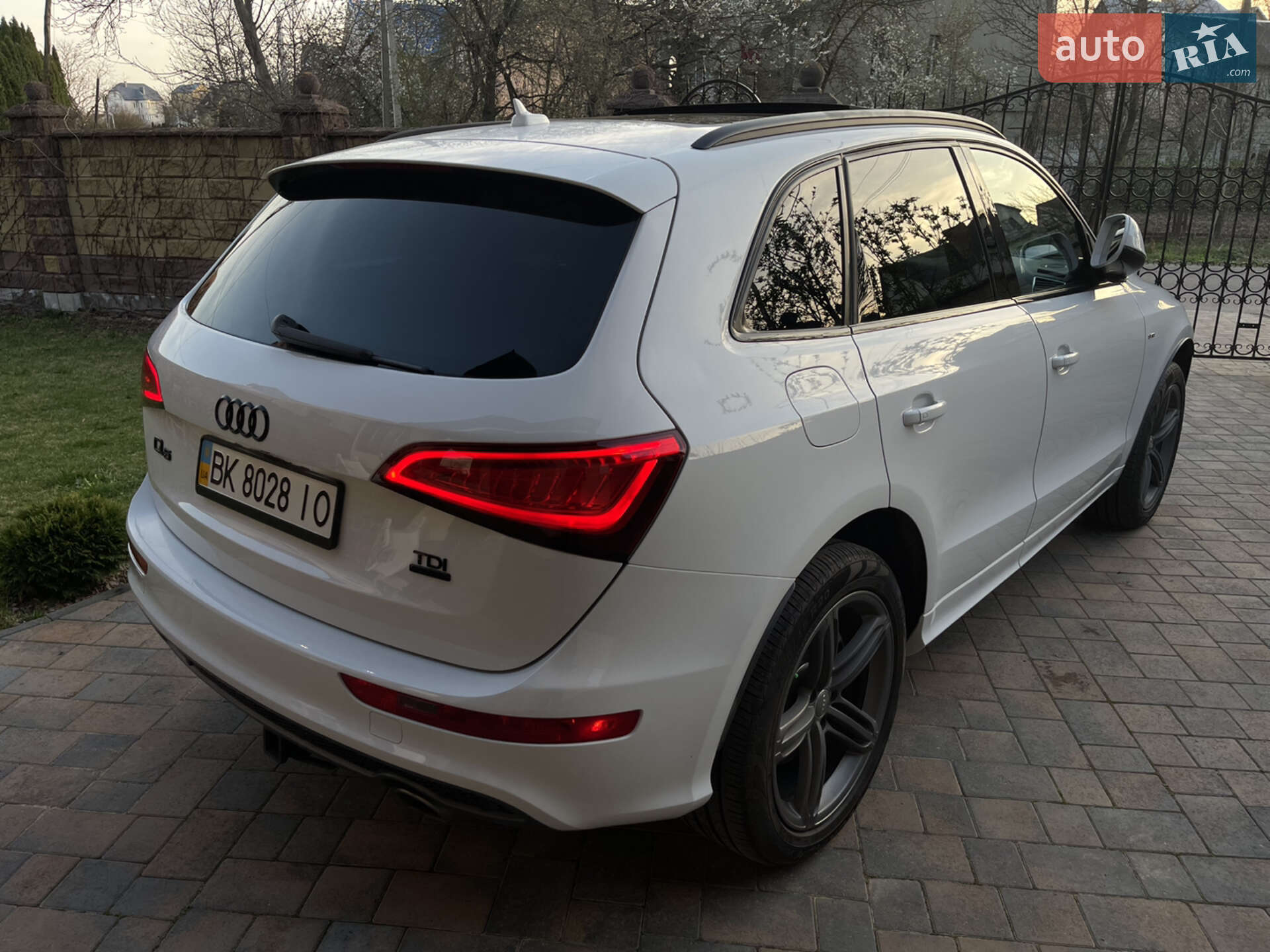 Головне фото звіту автомобіля AUDI Q5 2014