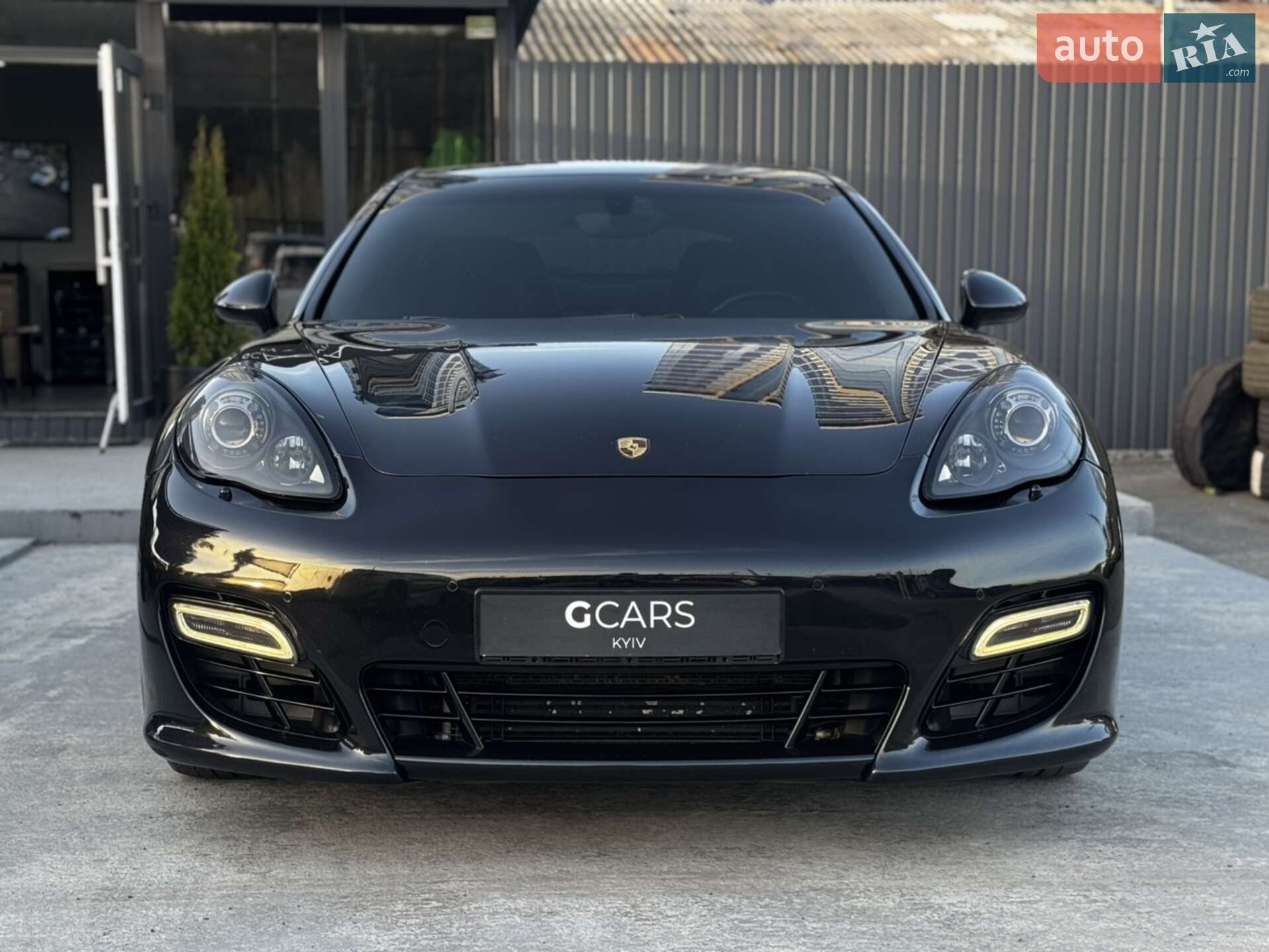 Головне фото звіту автомобіля PORSCHE PANAMERA 2012