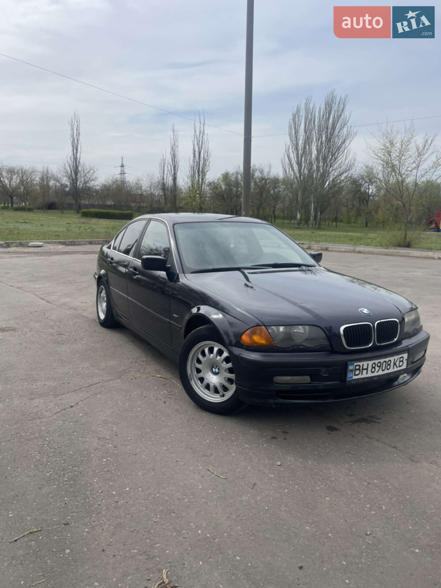 BMW 323I 1998