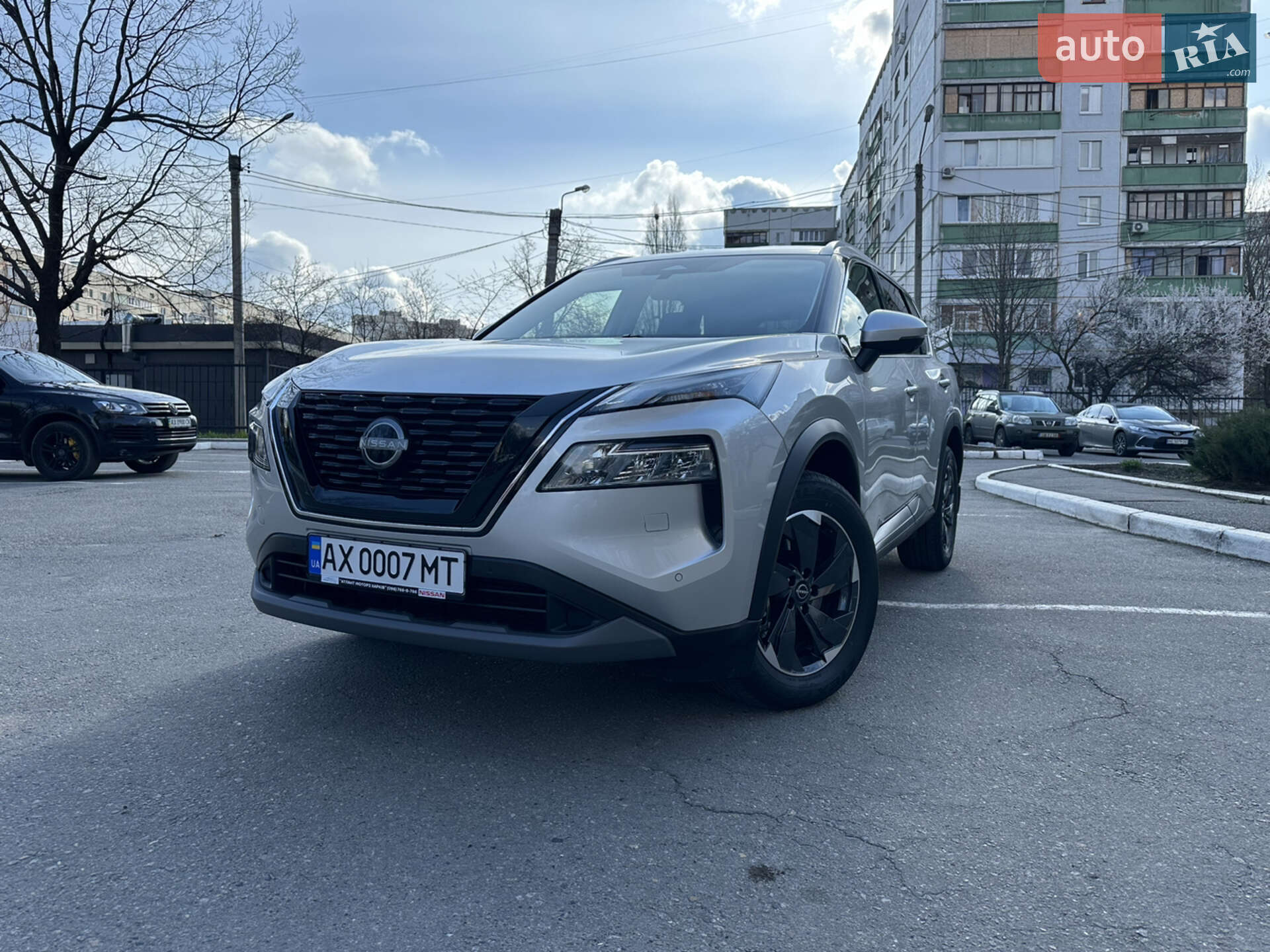 NISSAN X-TRAIL 2024