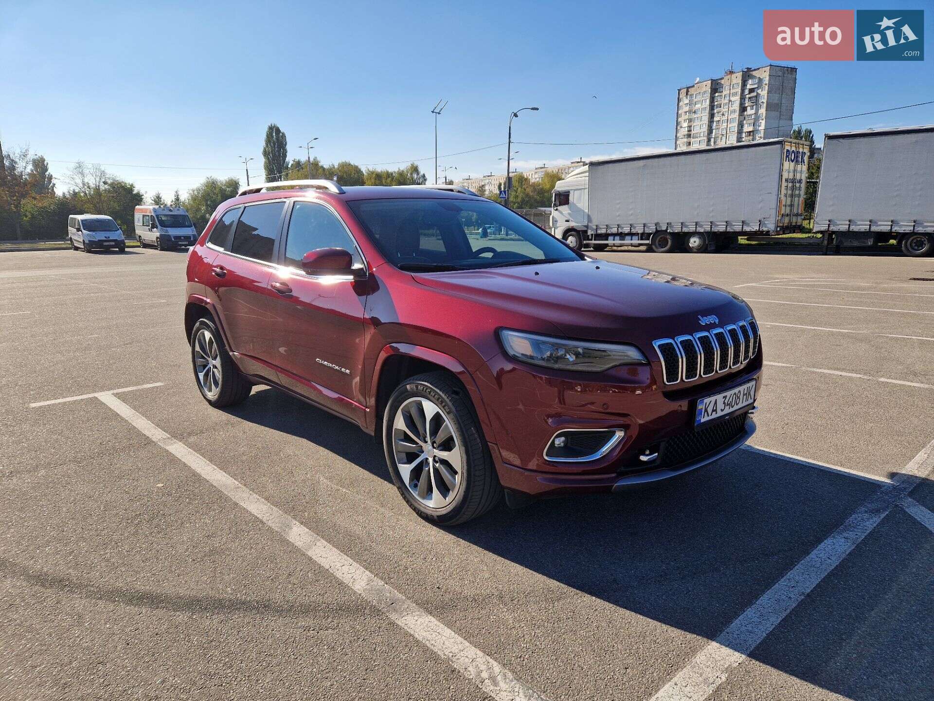 Головне фото звіту автомобіля JEEP CHEROKEE 2018
