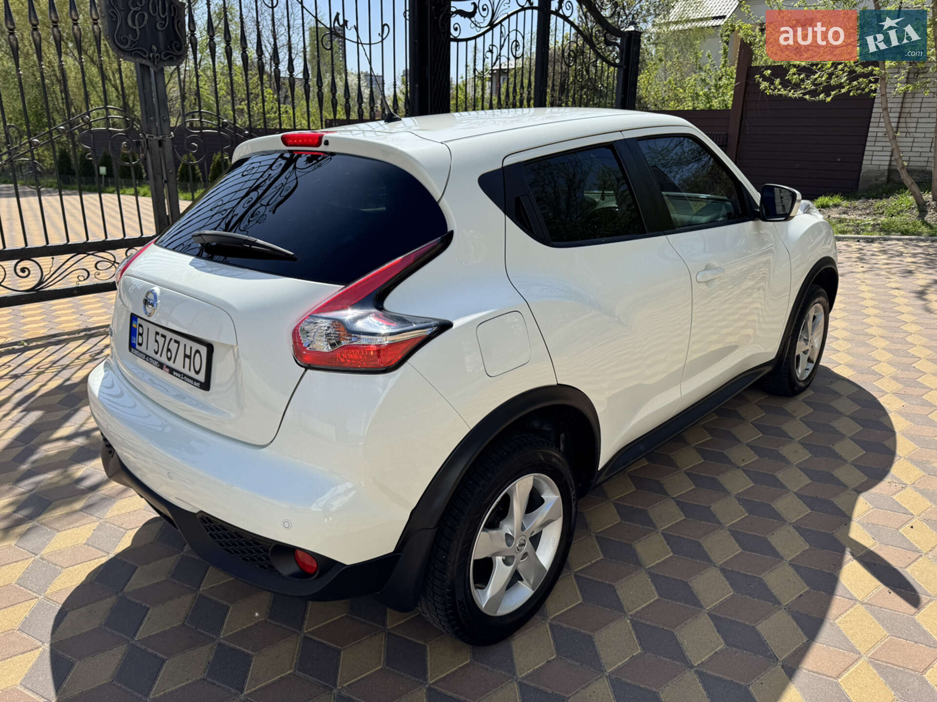 Головне фото звіту автомобіля NISSAN JUKE 2019