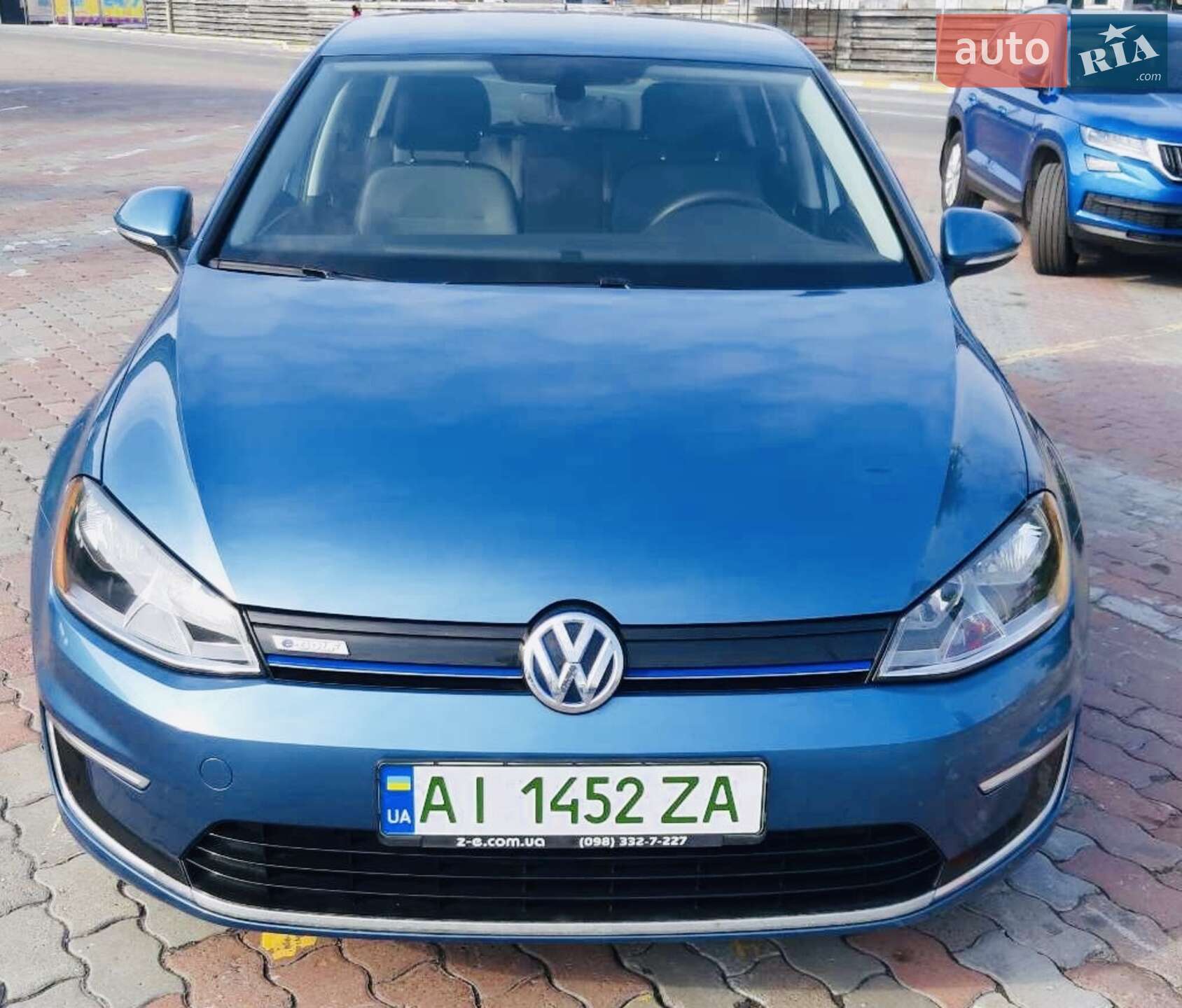 VOLKSWAGEN E-GOLF 2016