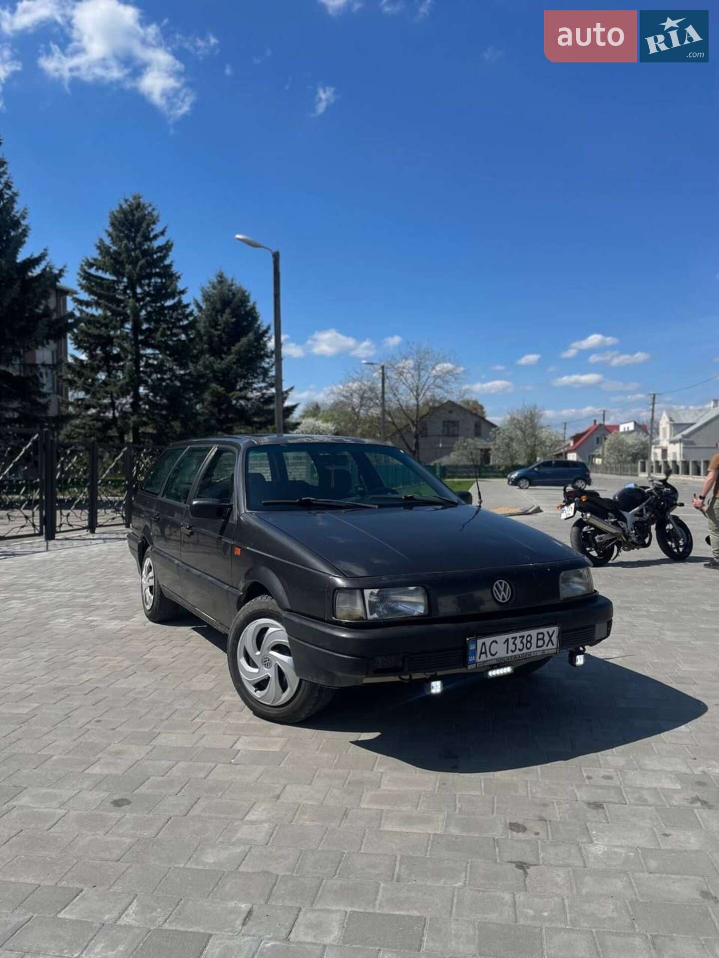 VOLKSWAGEN PASSAT 1989