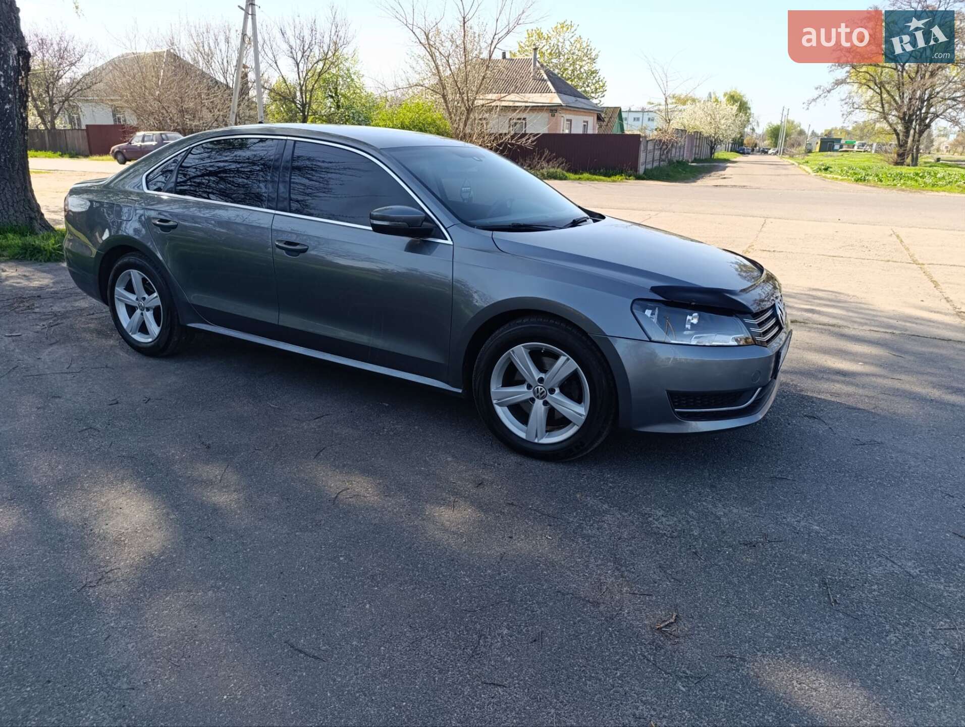 VOLKSWAGEN PASSAT 2013