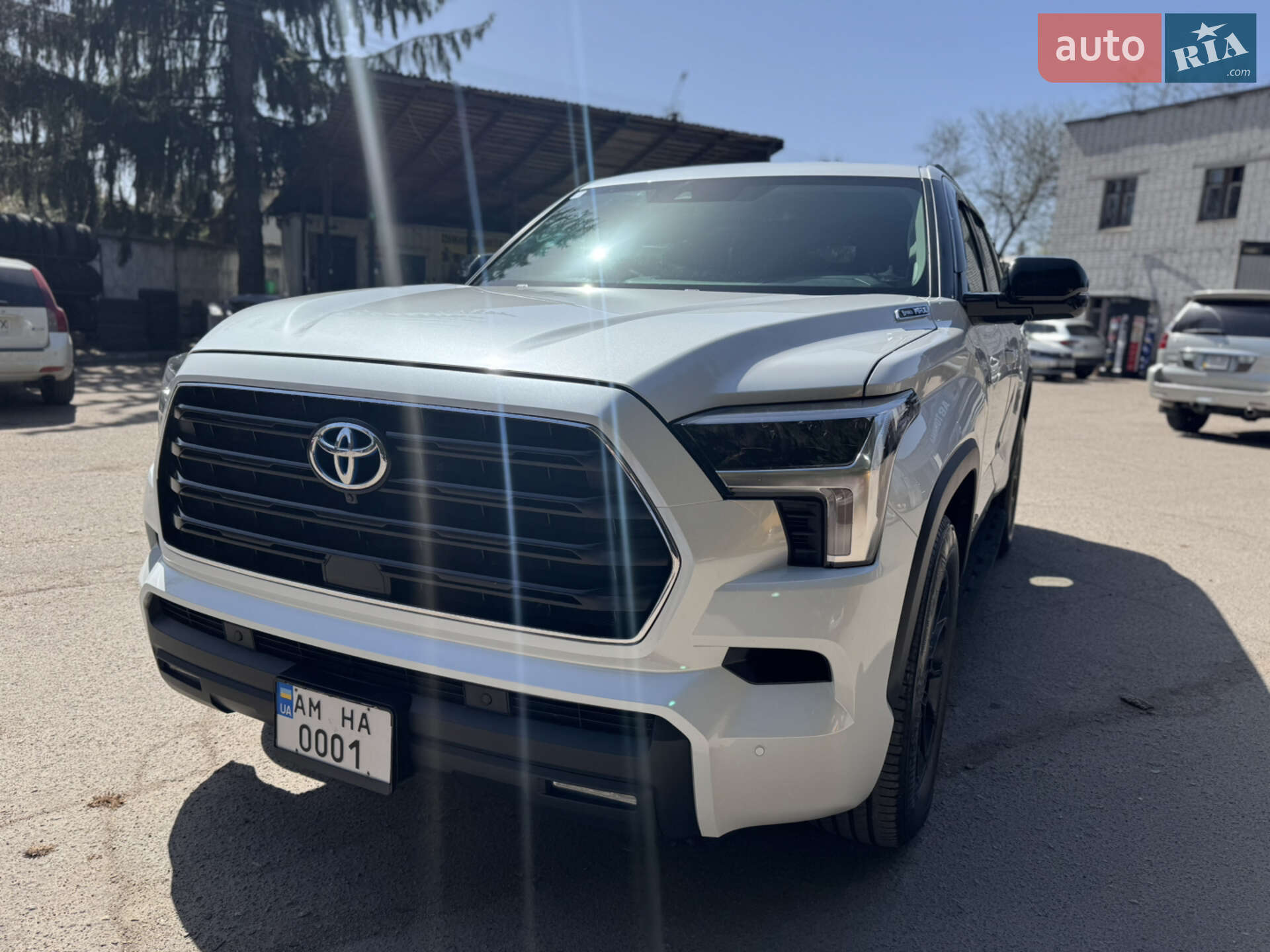 TOYOTA SEQUOIA 2023