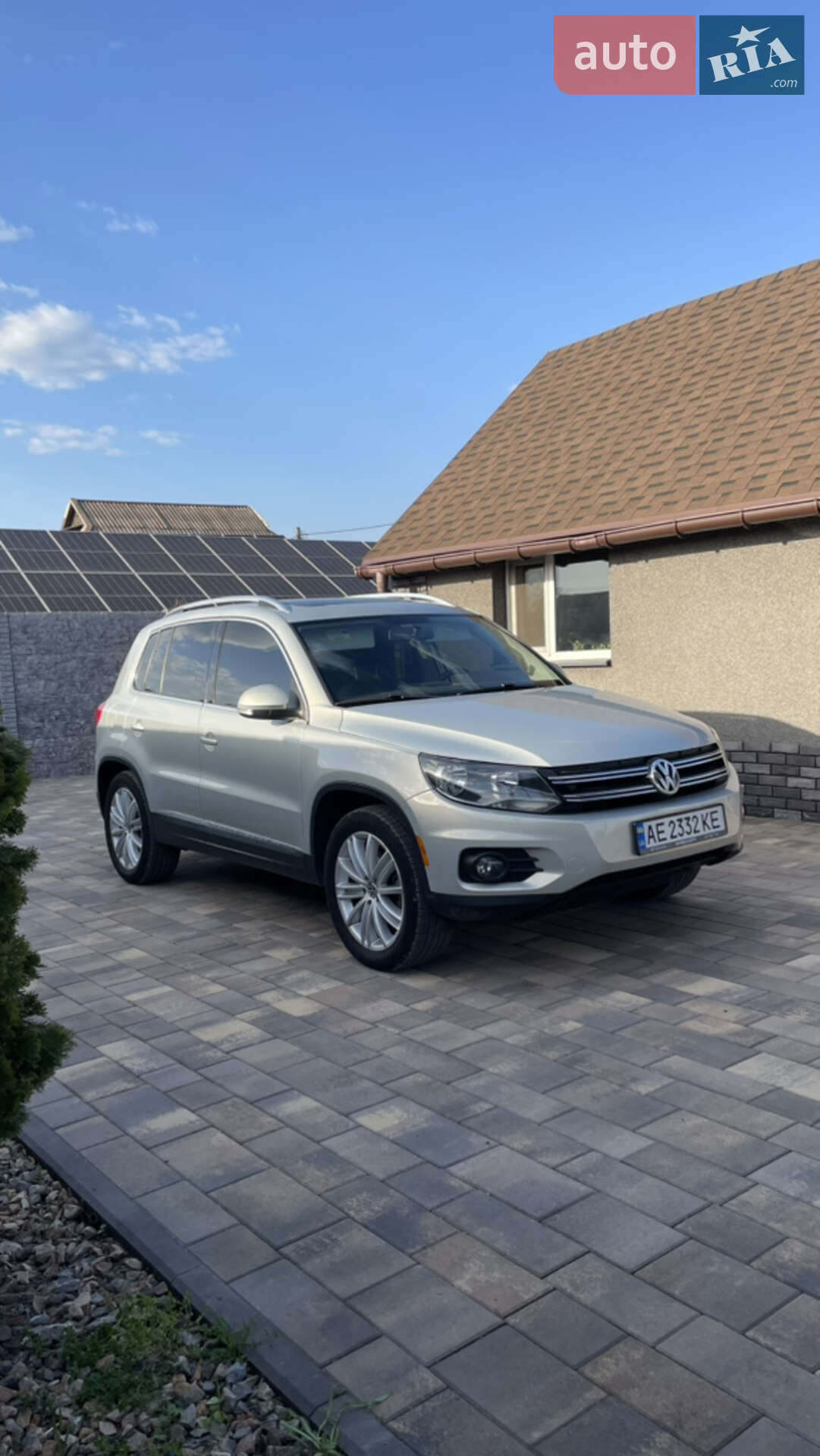 VOLKSWAGEN TIGUAN 2011
