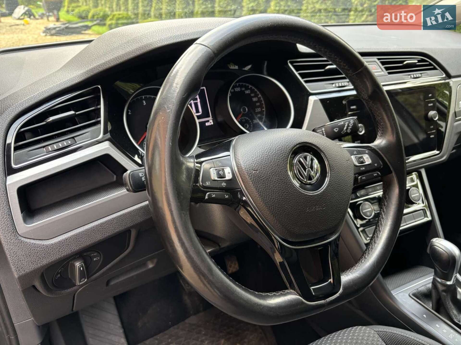 VOLKSWAGEN TOURAN 2018