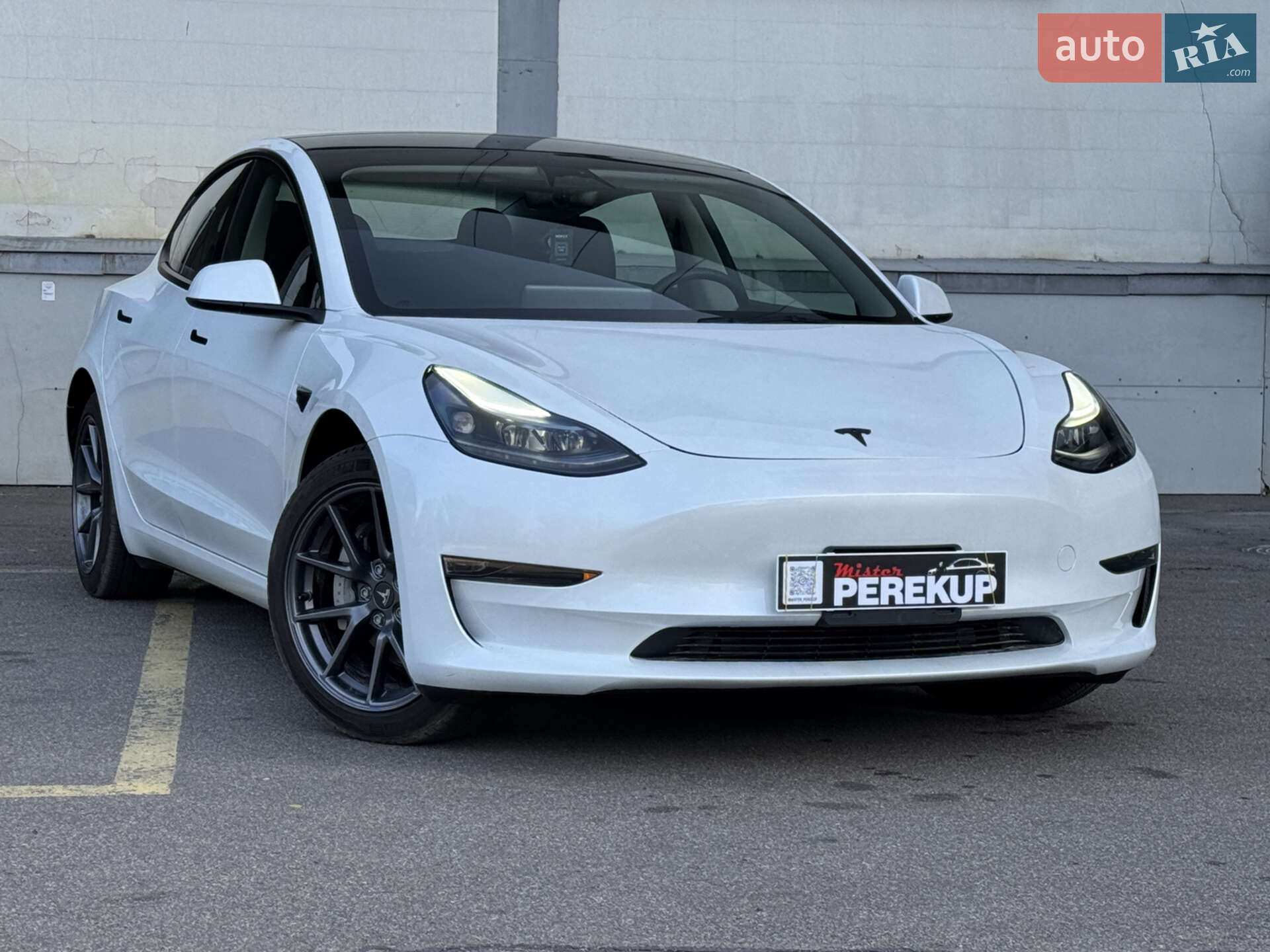 TESLA MODEL 3 2023