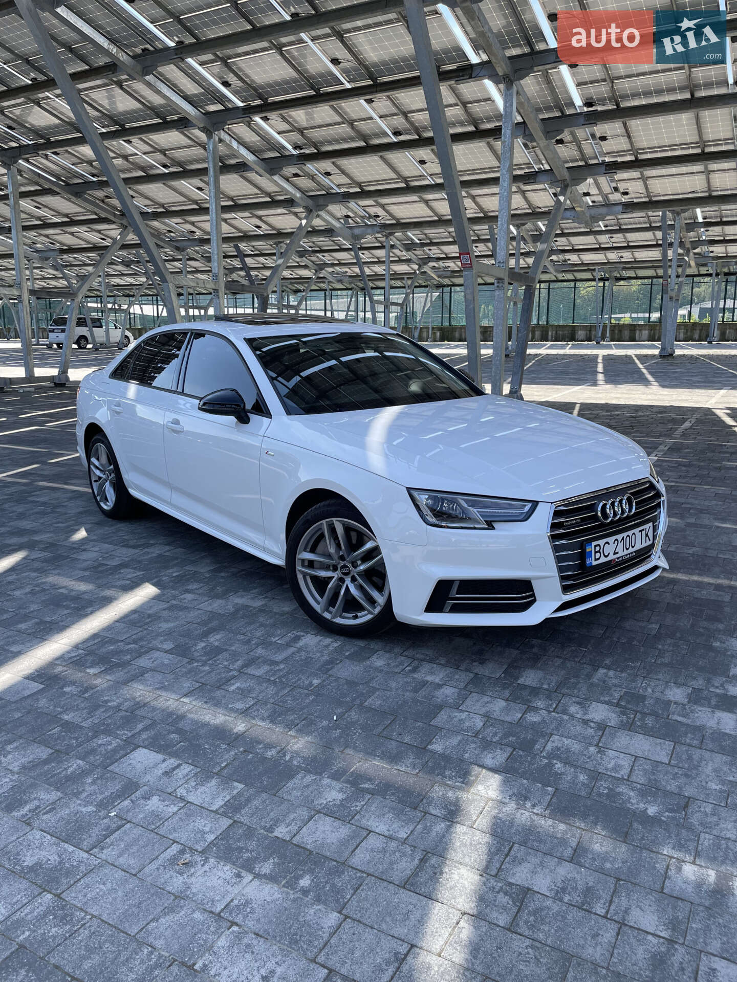 AUDI A4 2016