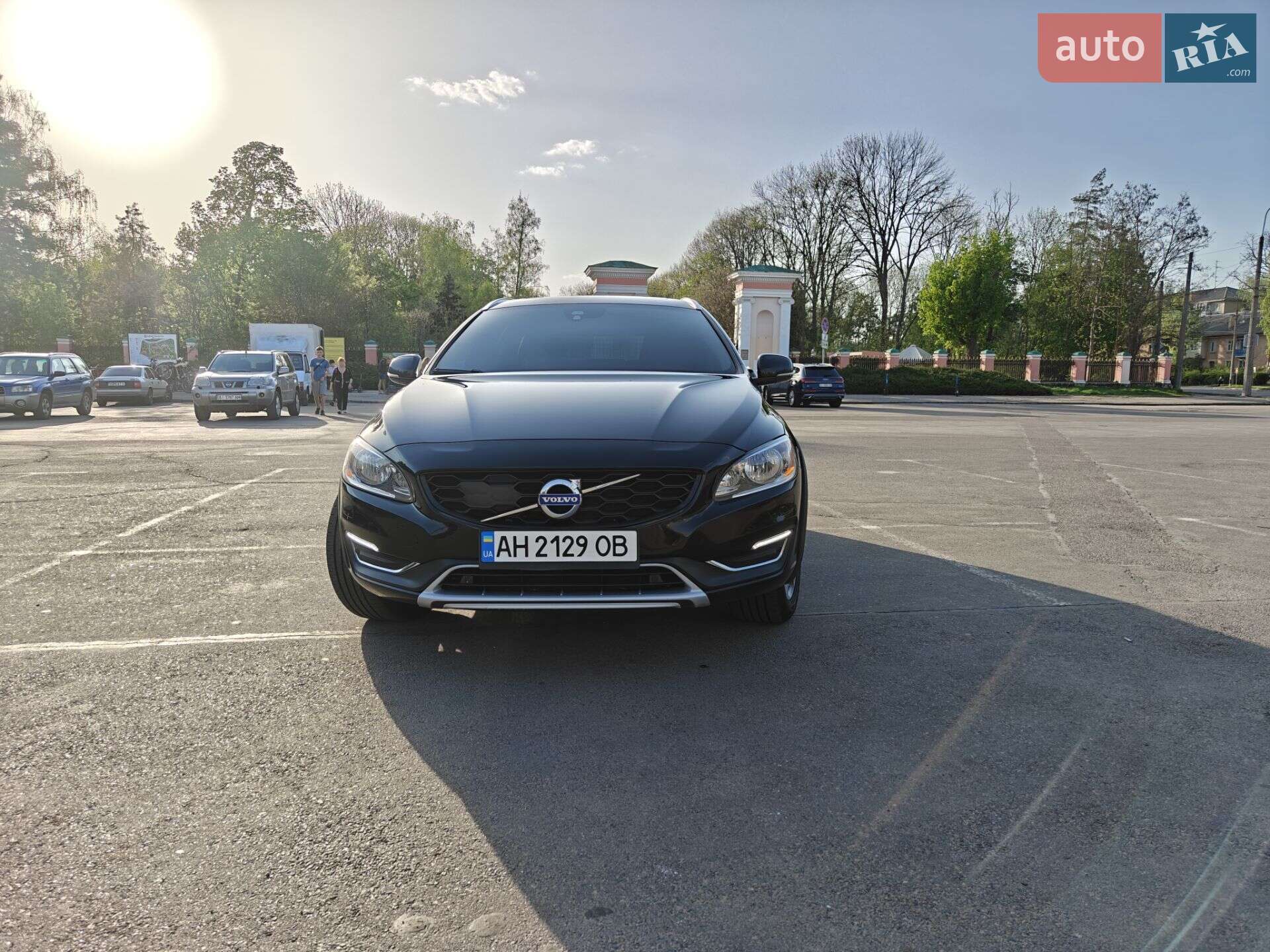 VOLVO V60 2015