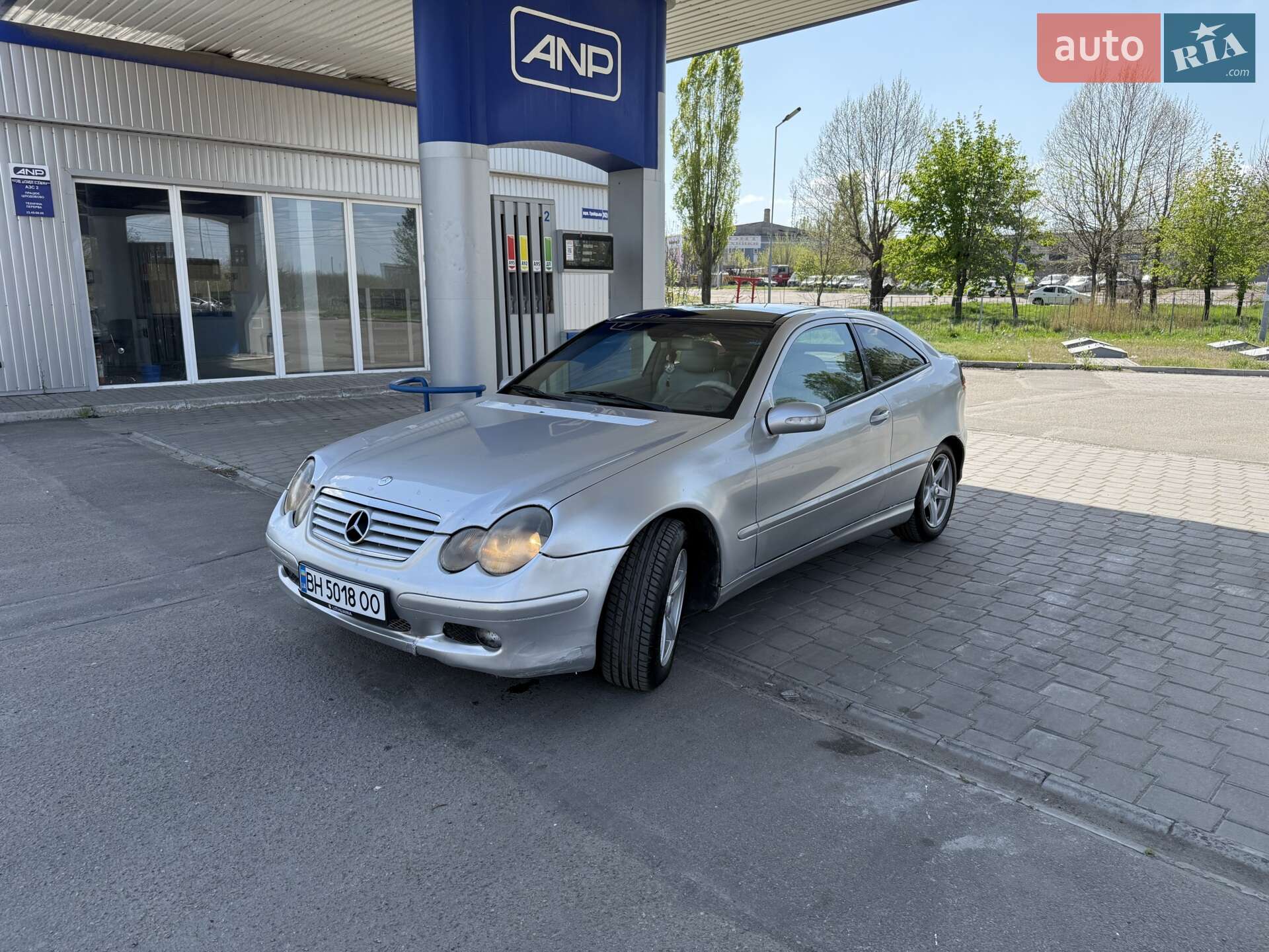 Головне фото звіту автомобіля MERCEDES-BENZ C 220 2001