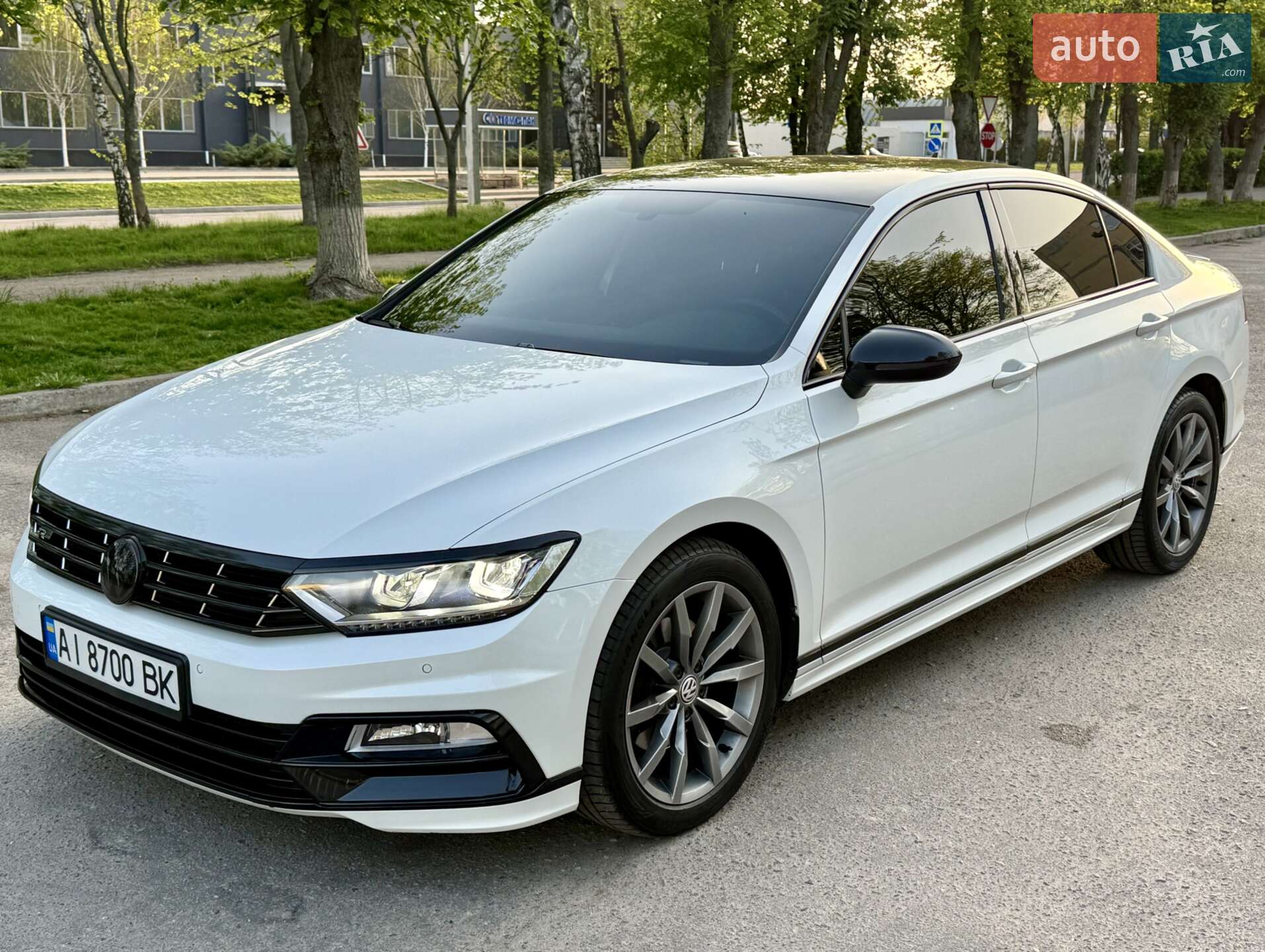VOLKSWAGEN PASSAT 2017