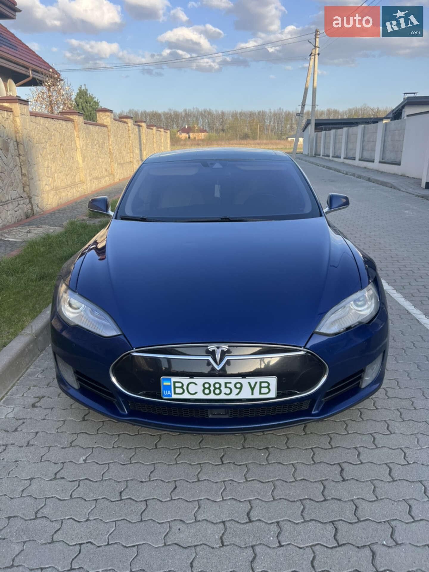 TESLA MODEL S 2015