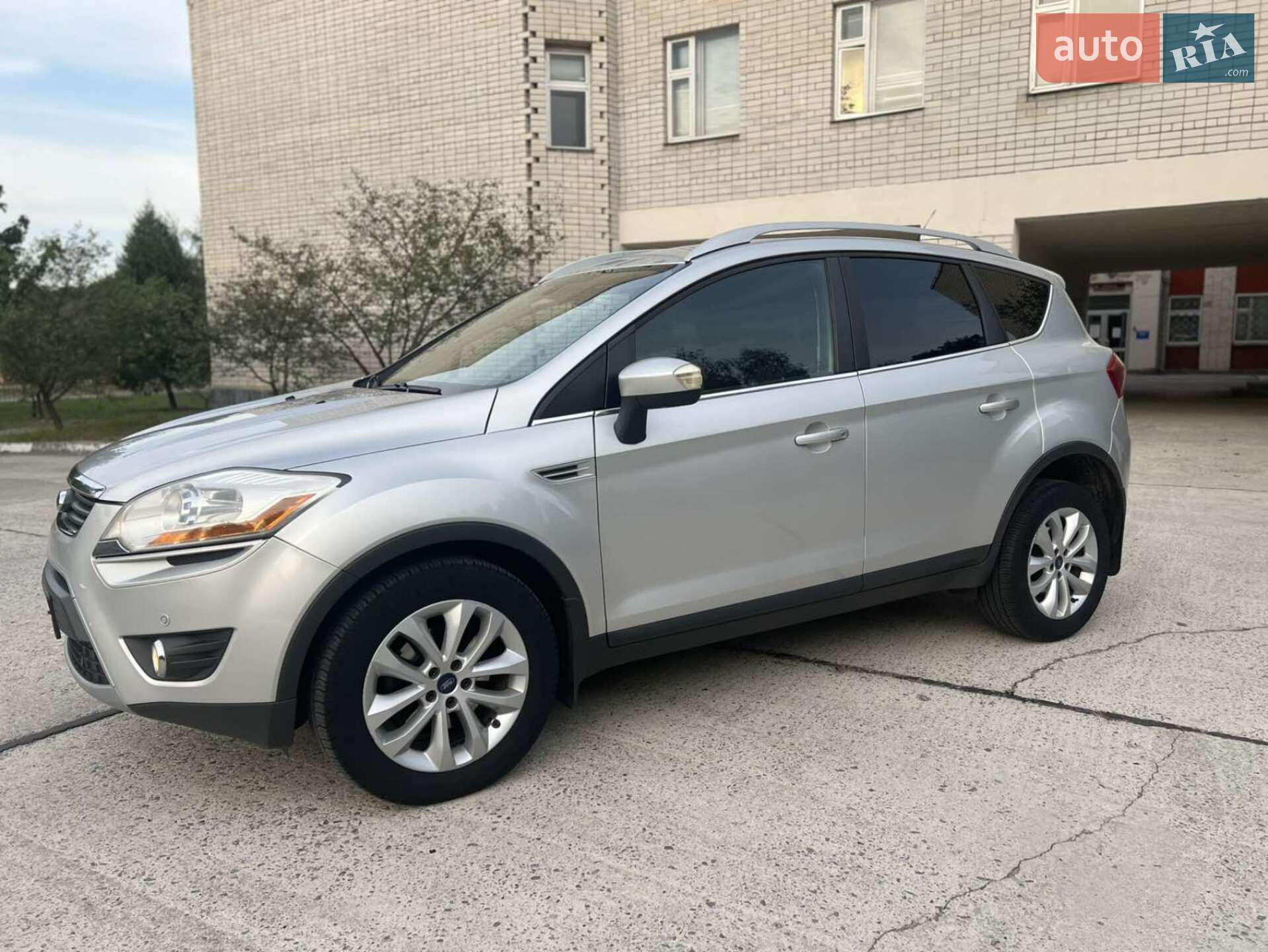 Головне фото звіту автомобіля FORD KUGA 2012