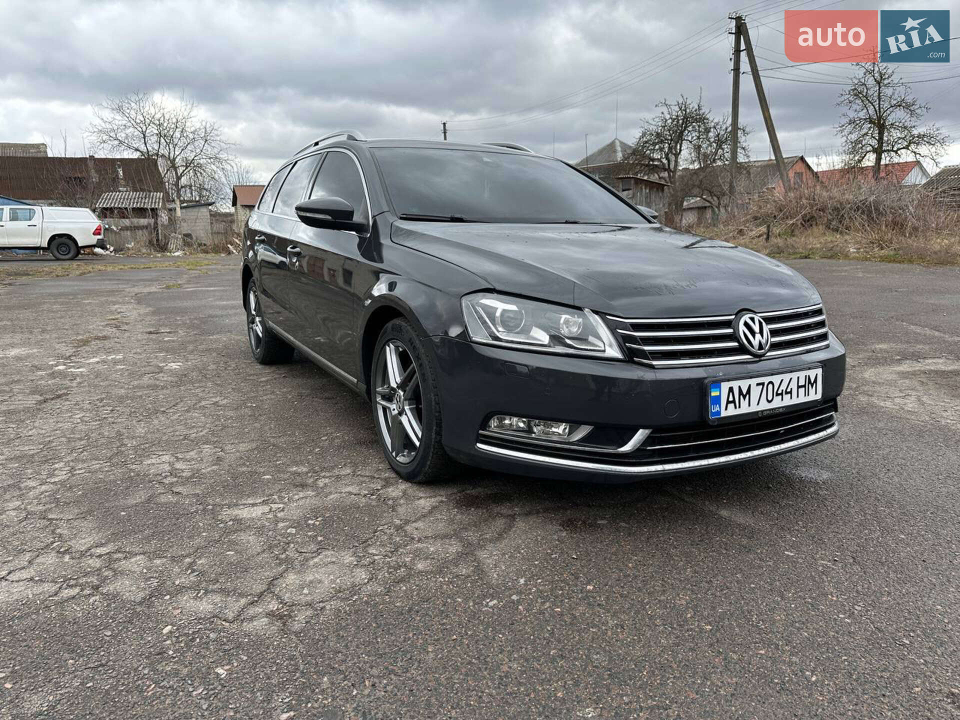 VOLKSWAGEN PASSAT 2011