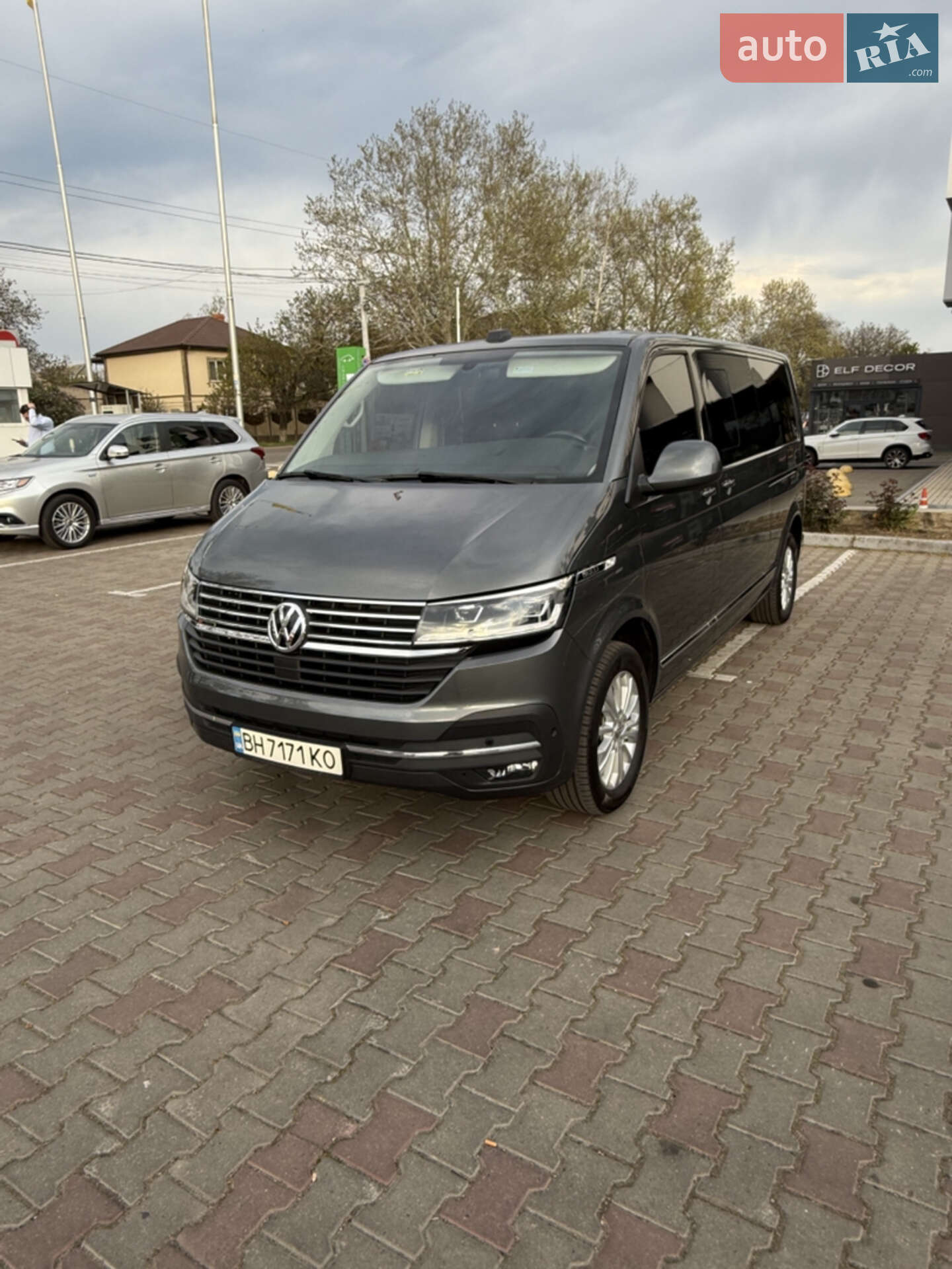 VOLKSWAGEN MULTIVAN-T6 2021