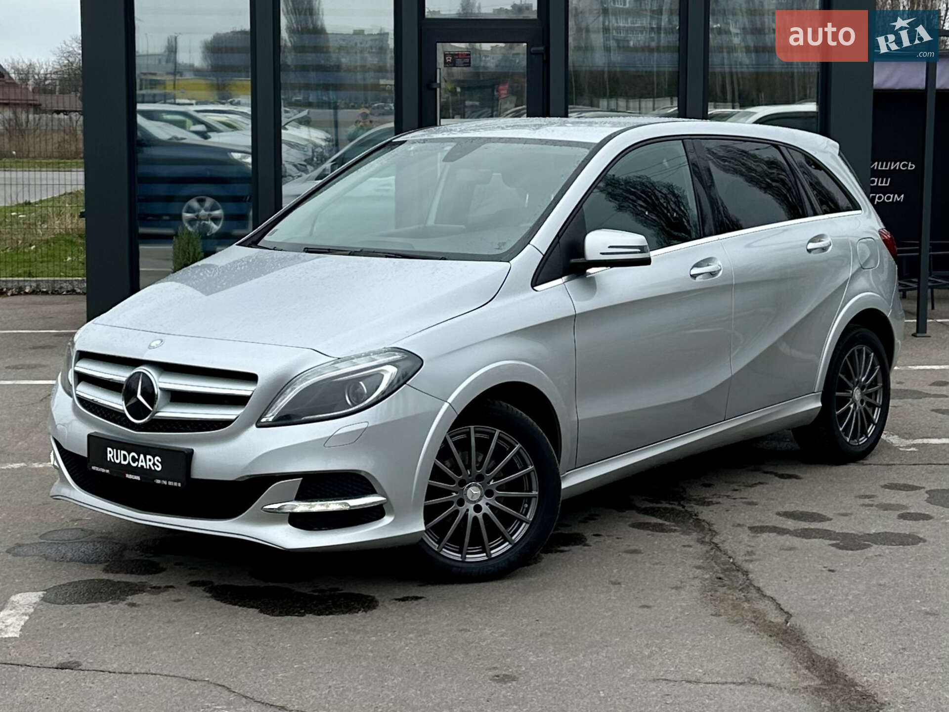 MERCEDES-BENZ B 250E 2016