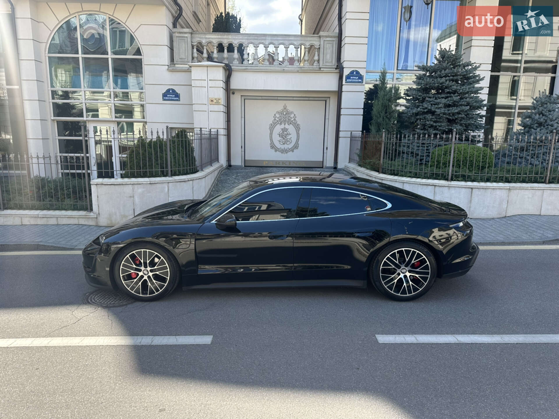 PORSCHE TAYCAN 2022
