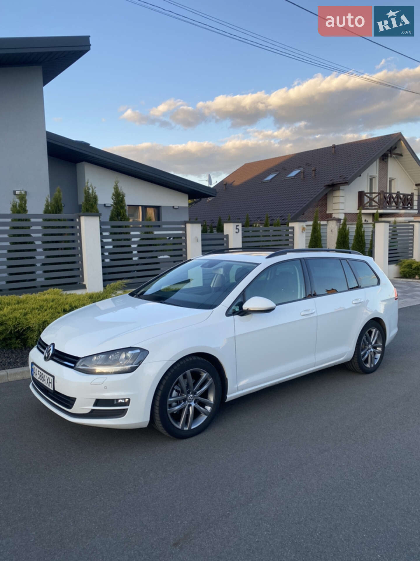 VOLKSWAGEN GOLF 2016