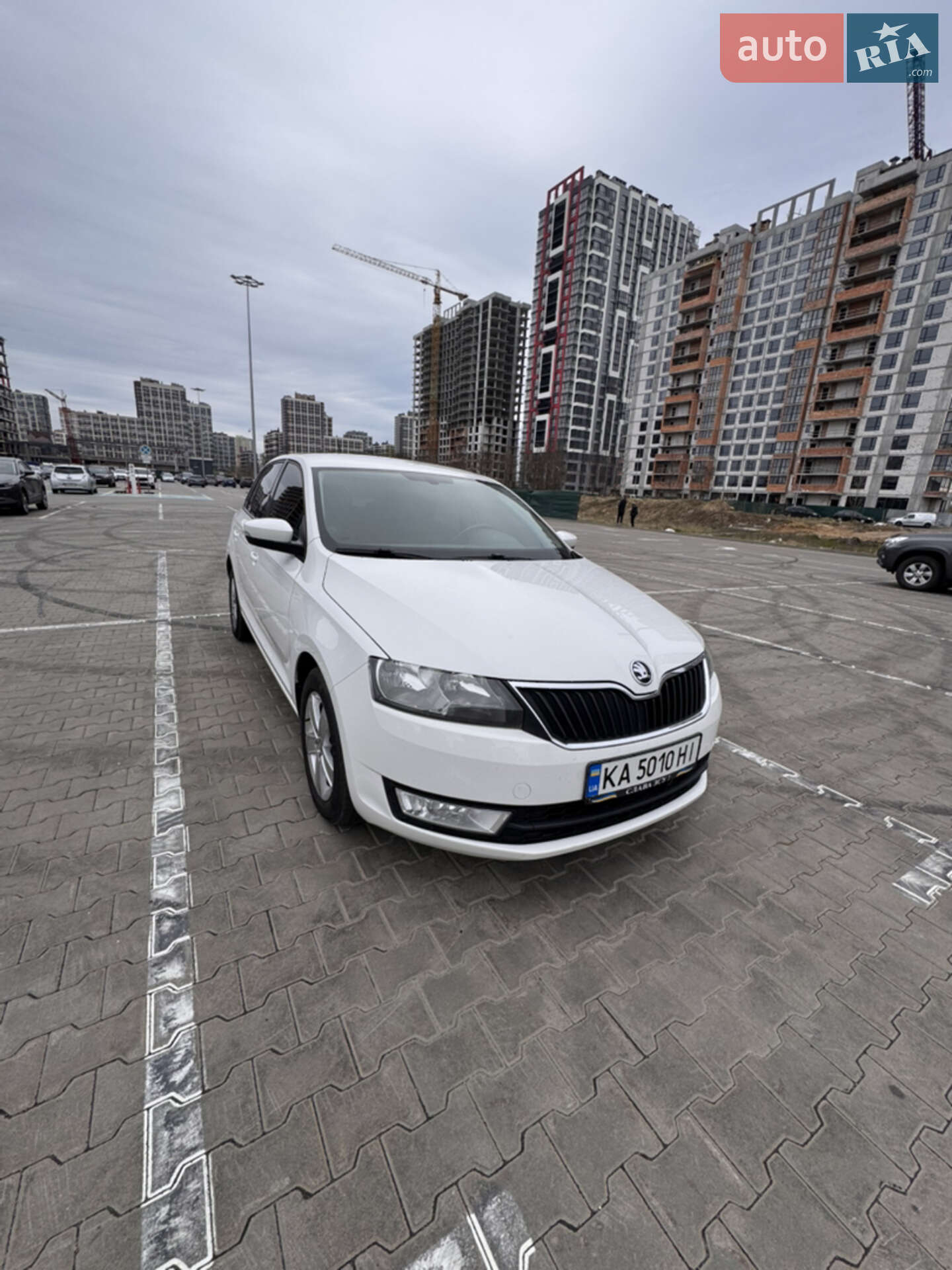 SKODA SPACEBACK 2017