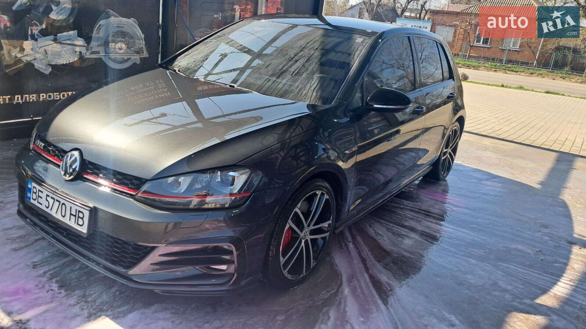 VOLKSWAGEN GOLF 2016