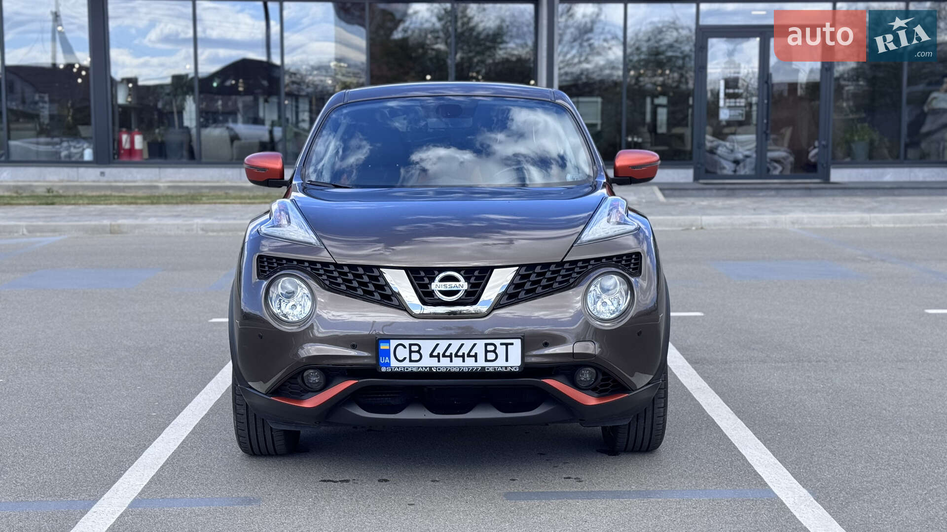 Головне фото звіту автомобіля NISSAN JUKE 2019