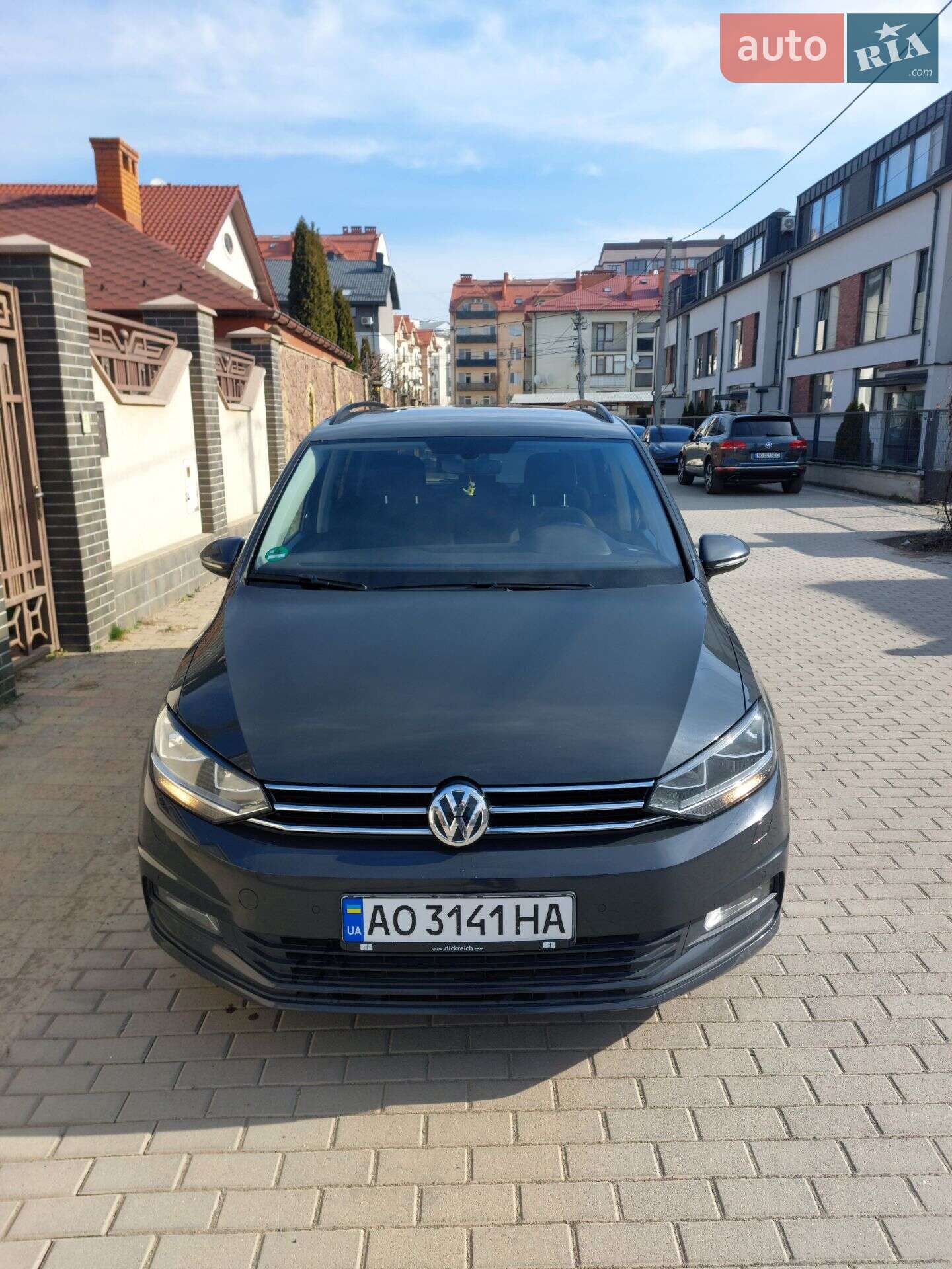 VOLKSWAGEN TOURAN 2017