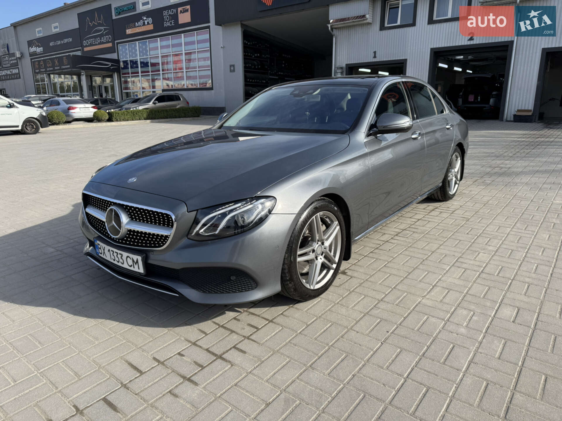 MERCEDES-BENZ E 350 2016