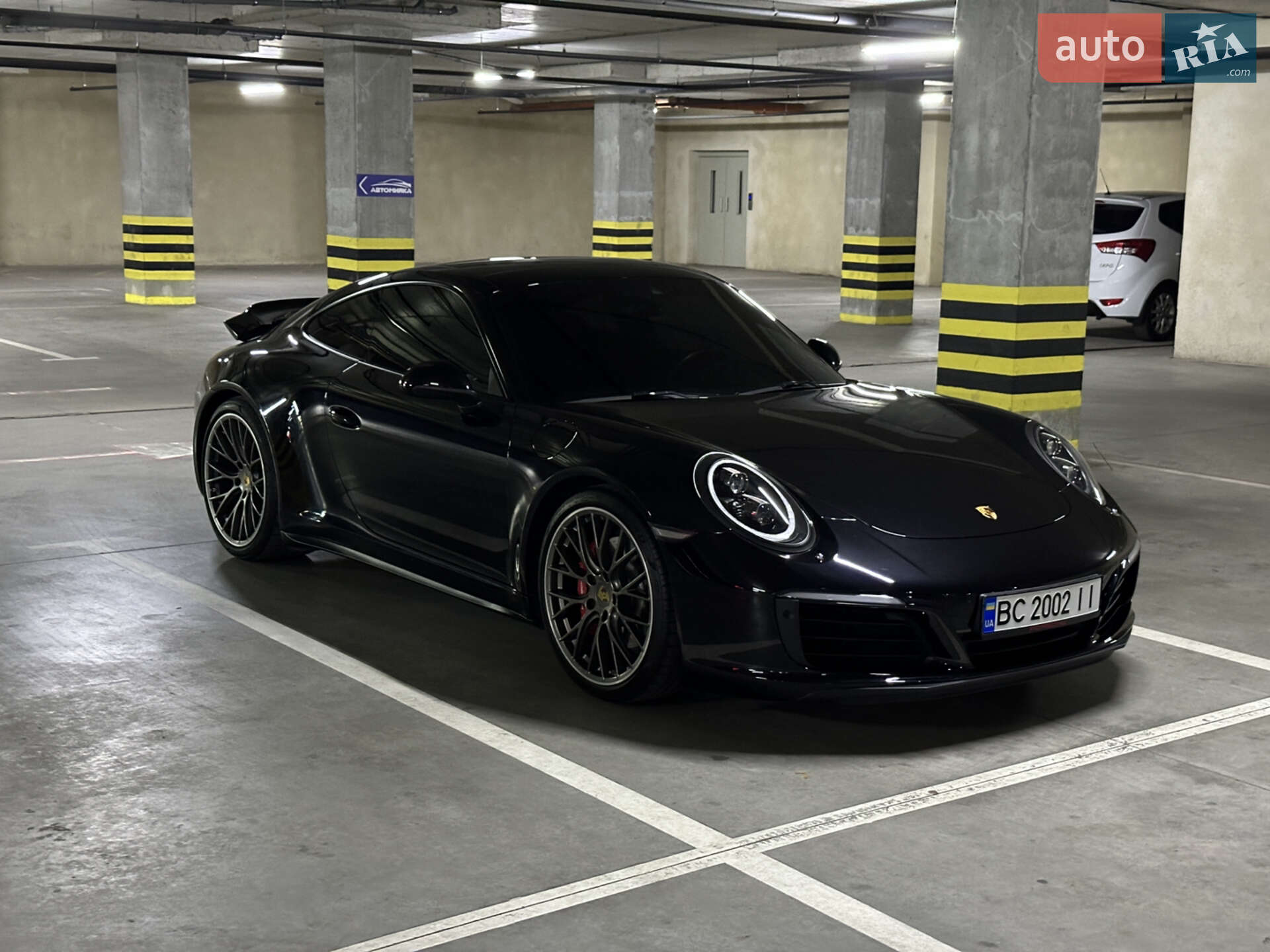 PORSCHE 911 CARRERA 4S