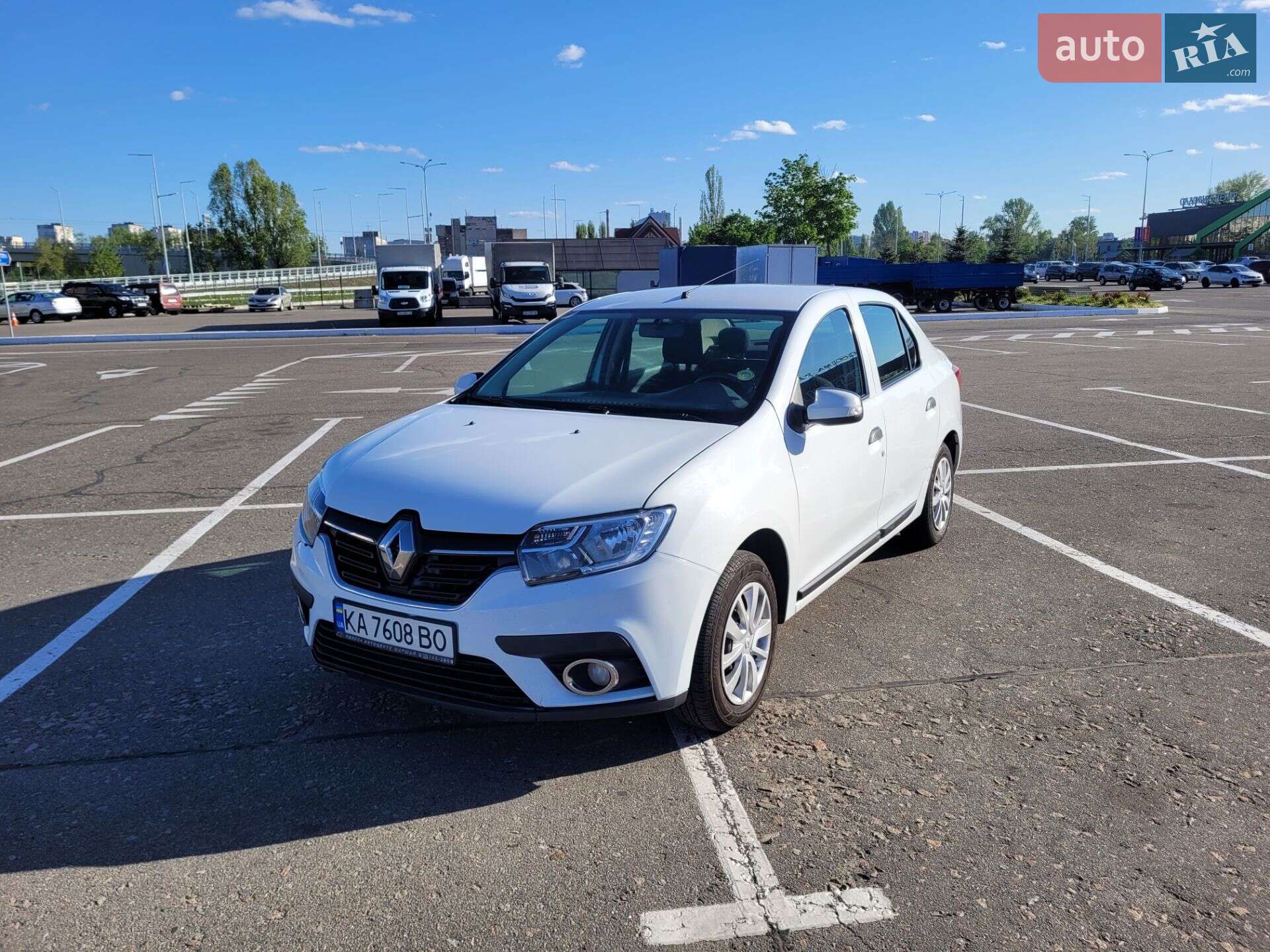 RENAULT LOGAN 2017