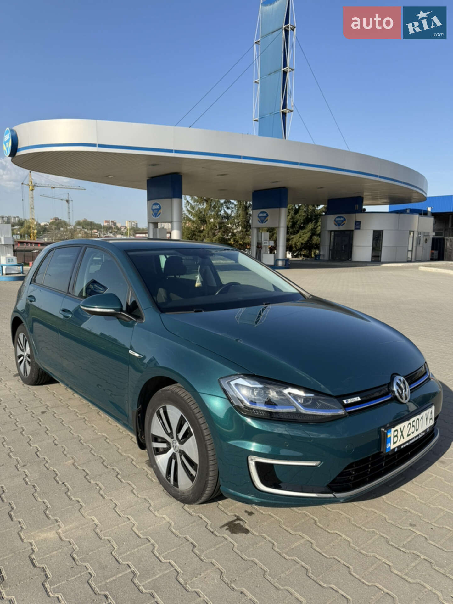 VOLKSWAGEN E-GOLF 2017