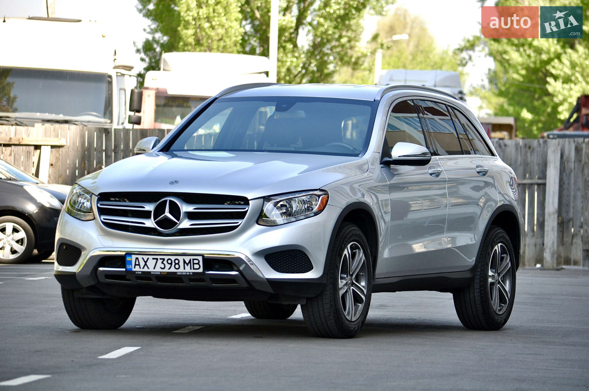 Головне фото звіту автомобіля MERCEDES-BENZ GLC 300 2019