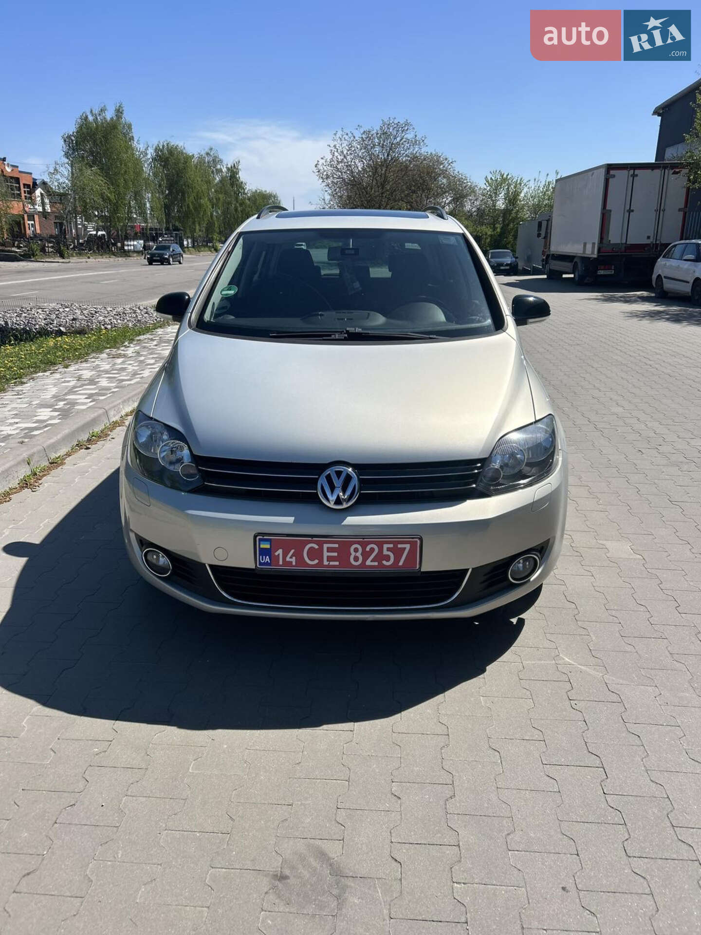 VOLKSWAGEN GOLF PLUS 2011